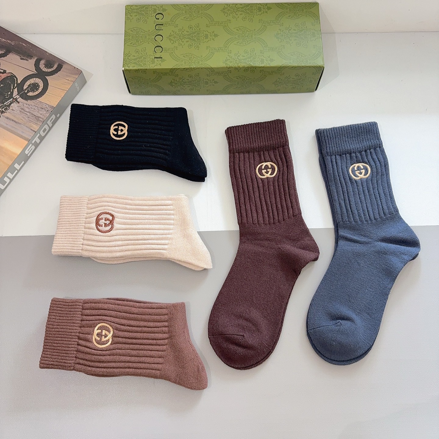 配包装【一盒5双】Gucci （古奇）高版本刺绣羊绒长筒袜子🔥潮人必不可少的时尚专柜代购长筒袜子 ，超好