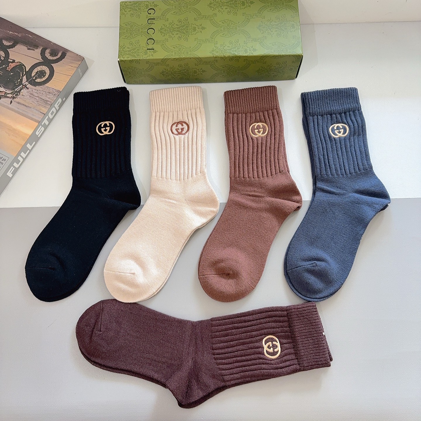 配包装【一盒5双】Gucci （古奇）高版本刺绣羊绒长筒袜子🔥潮人必不可少的时尚专柜代购长筒袜子 ，超好