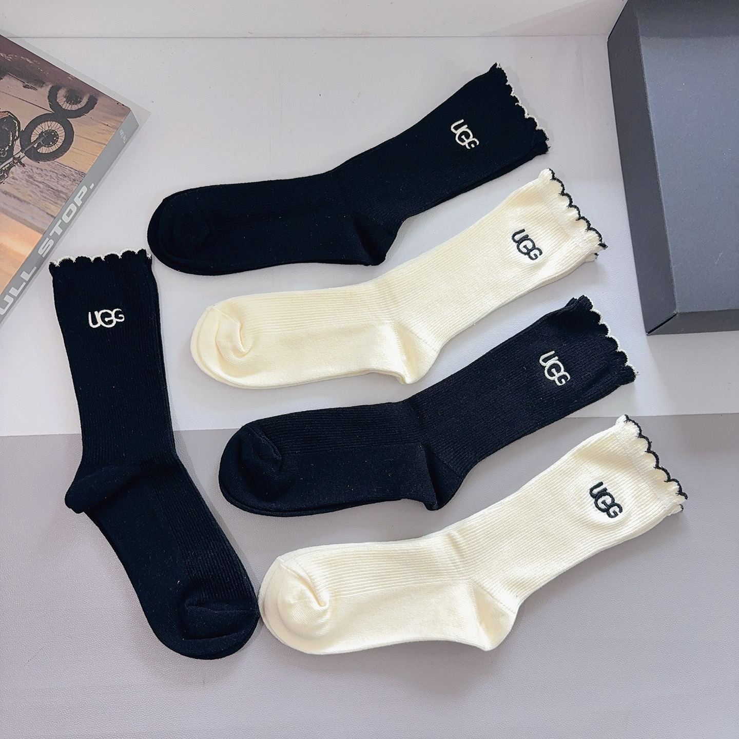 配包装【一盒5双】UGG 高版本潮牌羊绒刺绣长筒袜子🔥潮人必不可少的时尚专柜代购长筒袜子 ，超好搭配