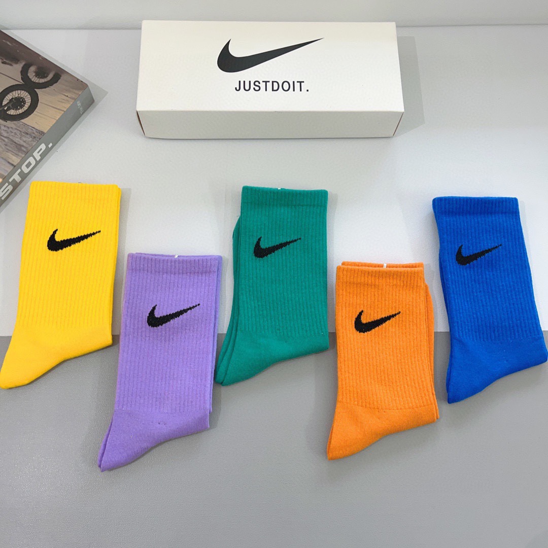 配包装（一盒5双）新款 Nike/耐克 经典款专柜同步纯棉长筒袜子、百搭款 高品质 抗菌防臭吸汗透气[得