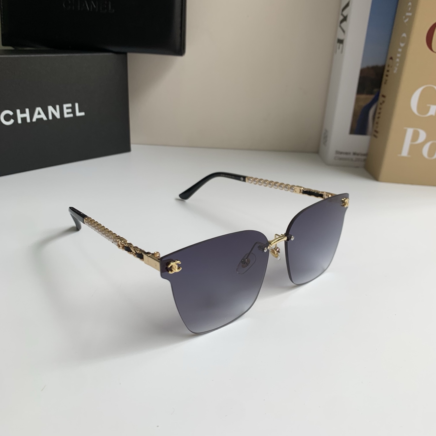 NO:951540,CHANEL Chanel's new large-frame sunglasses, the same style for many celebrities, modify your face shape and are a must-have sunglasses for driving!  glasses, sunglasses, sunglasses, glasses, chanel, chanel19860909CHANEL香奈儿新款大框墨镜,众多明星同款 ,修饰脸型 开车必备太阳镜 ！眼镜墨镜太阳镜,眼镜,chanel,chanel,glasses