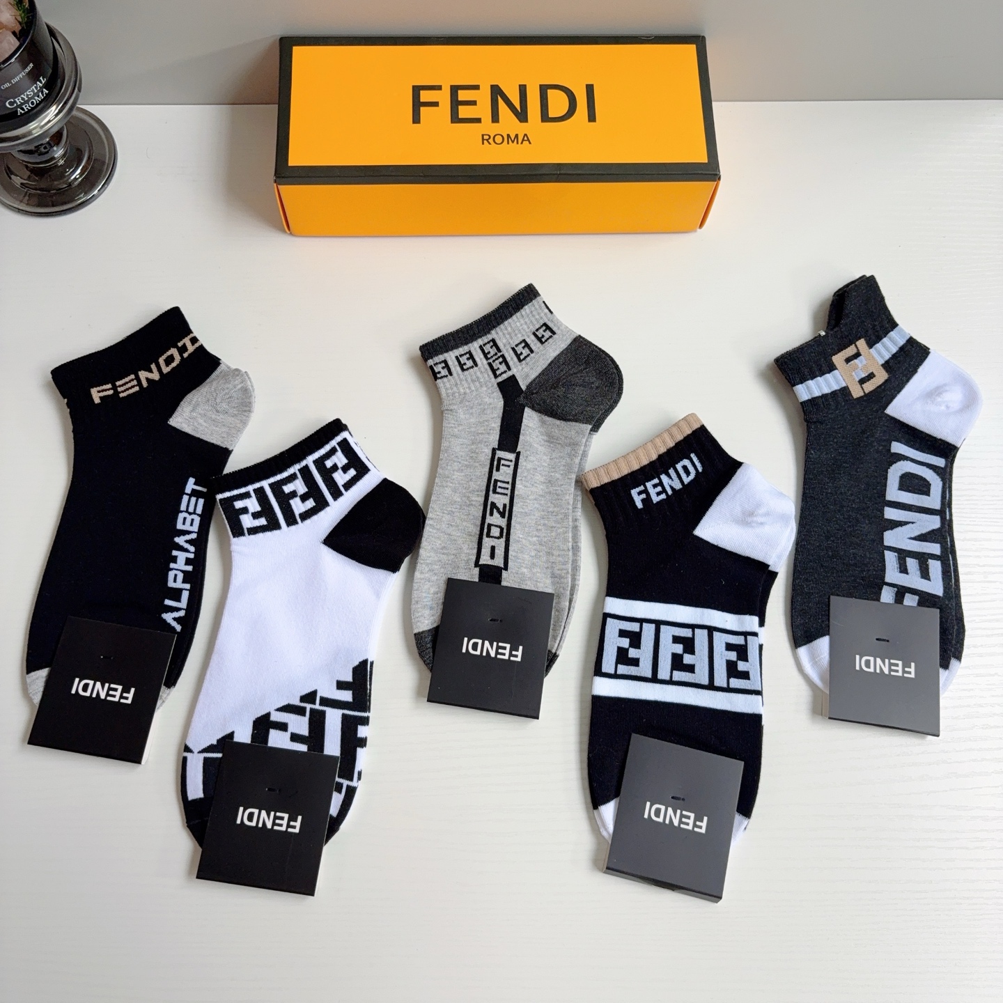 配包装（一盒5双）FENDI 芬迪 字母双Ｆ新款船袜 短筒袜子，💓实用好穿 柔软透气，时尚百搭款，大牌出