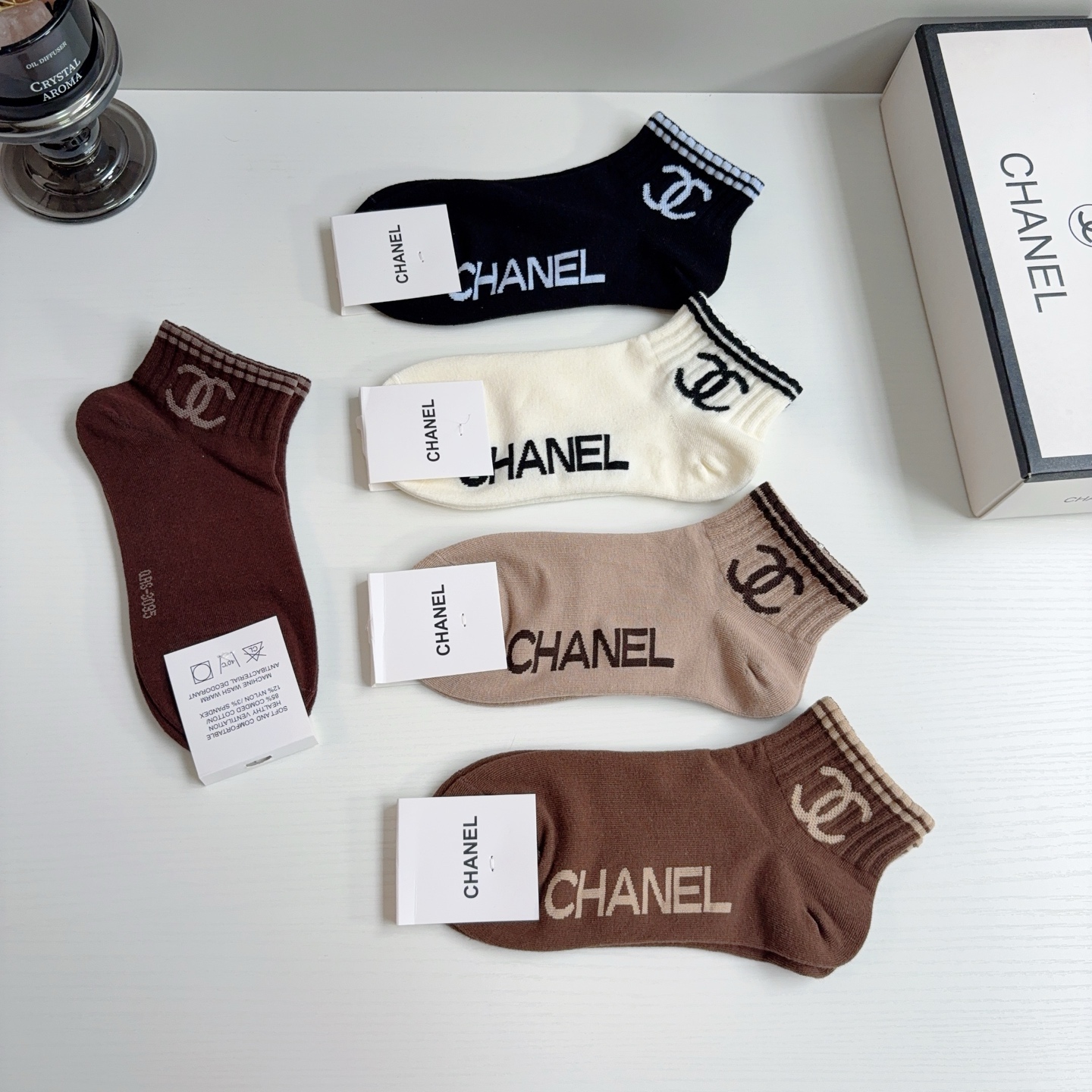 配包装（一盒5双）CHANEL 香奈儿经典袜子❗️纯棉材质短筒袜子经典双C图案logo ！