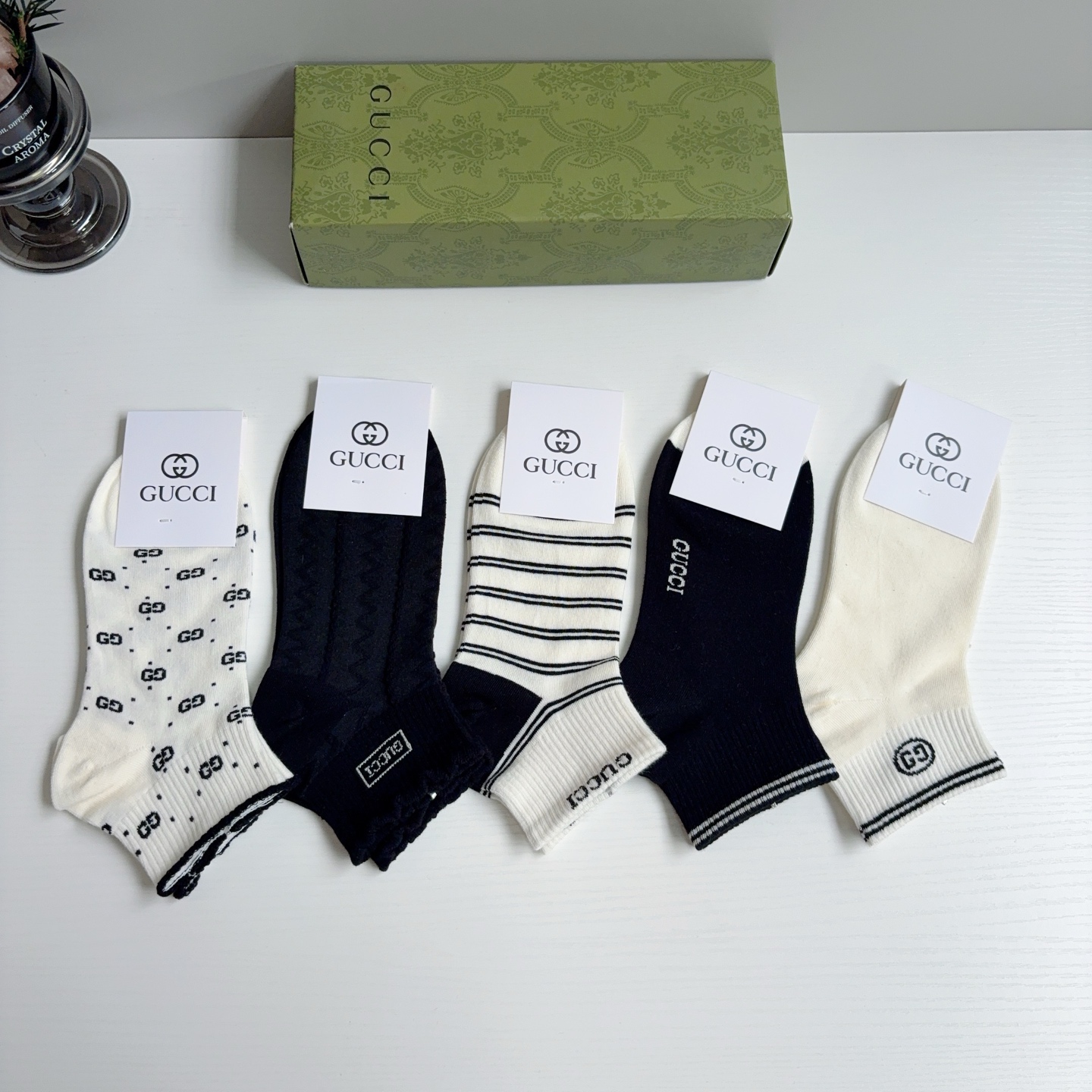 配包装（一盒5双）GUCCI 古奇 2026新款短筒袜子！纯棉面料，专柜同步袜子，💛大牌出街，潮人必备🔥
