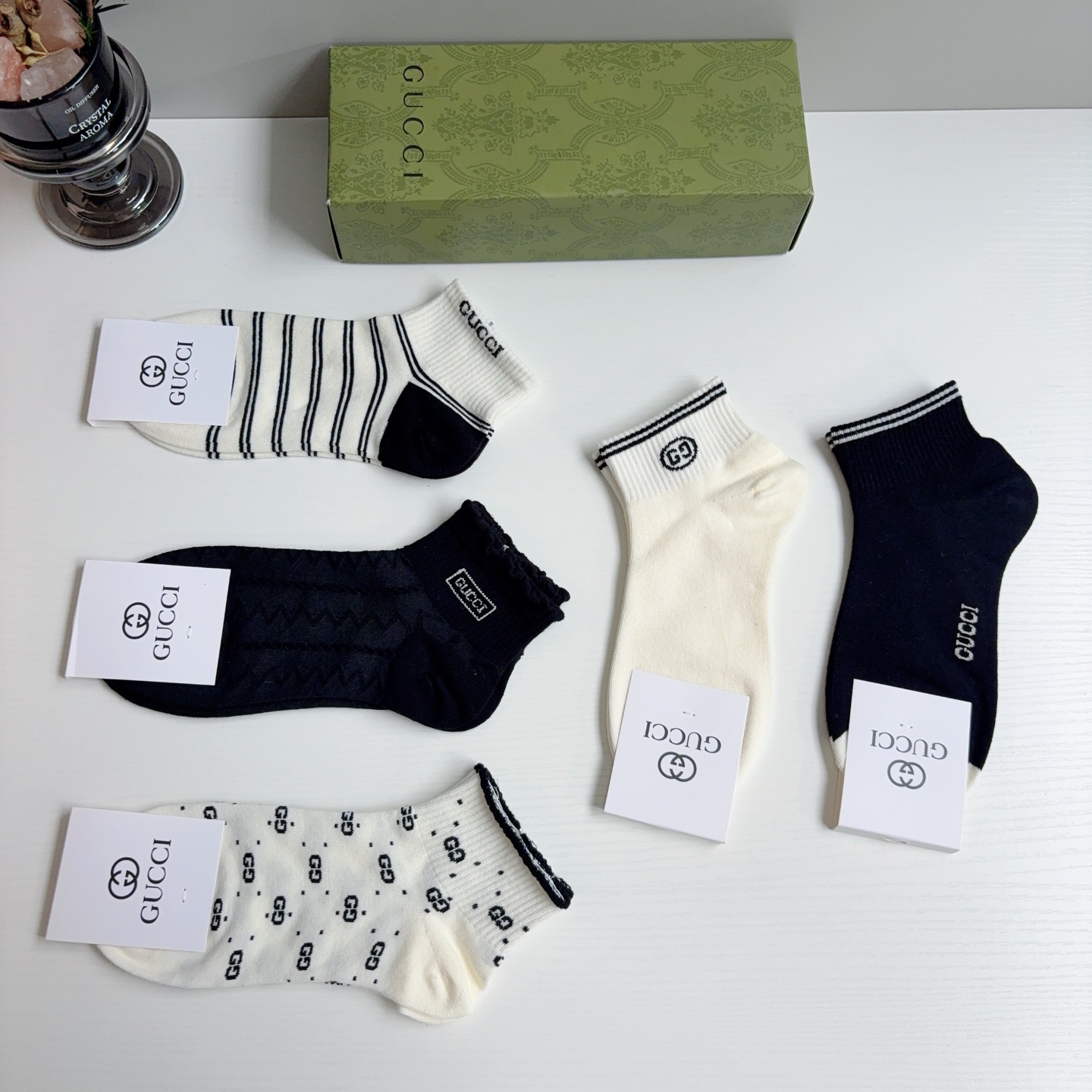 配包装（一盒5双）GUCCI 古奇 2026新款短筒袜子！纯棉面料，专柜同步袜子，💛大牌出街，潮人必备🔥