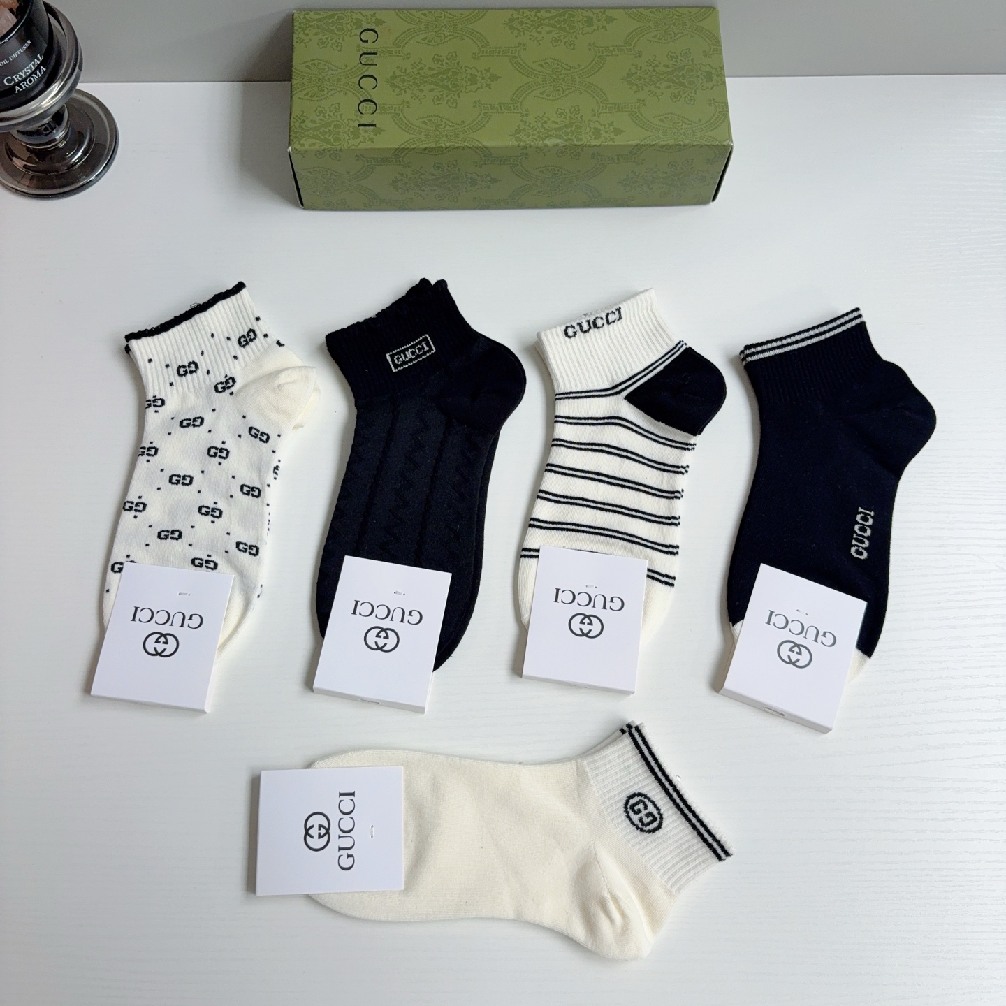 配包装（一盒5双）GUCCI 古奇 2026新款短筒袜子！纯棉面料，专柜同步袜子，💛大牌出街，潮人必备🔥