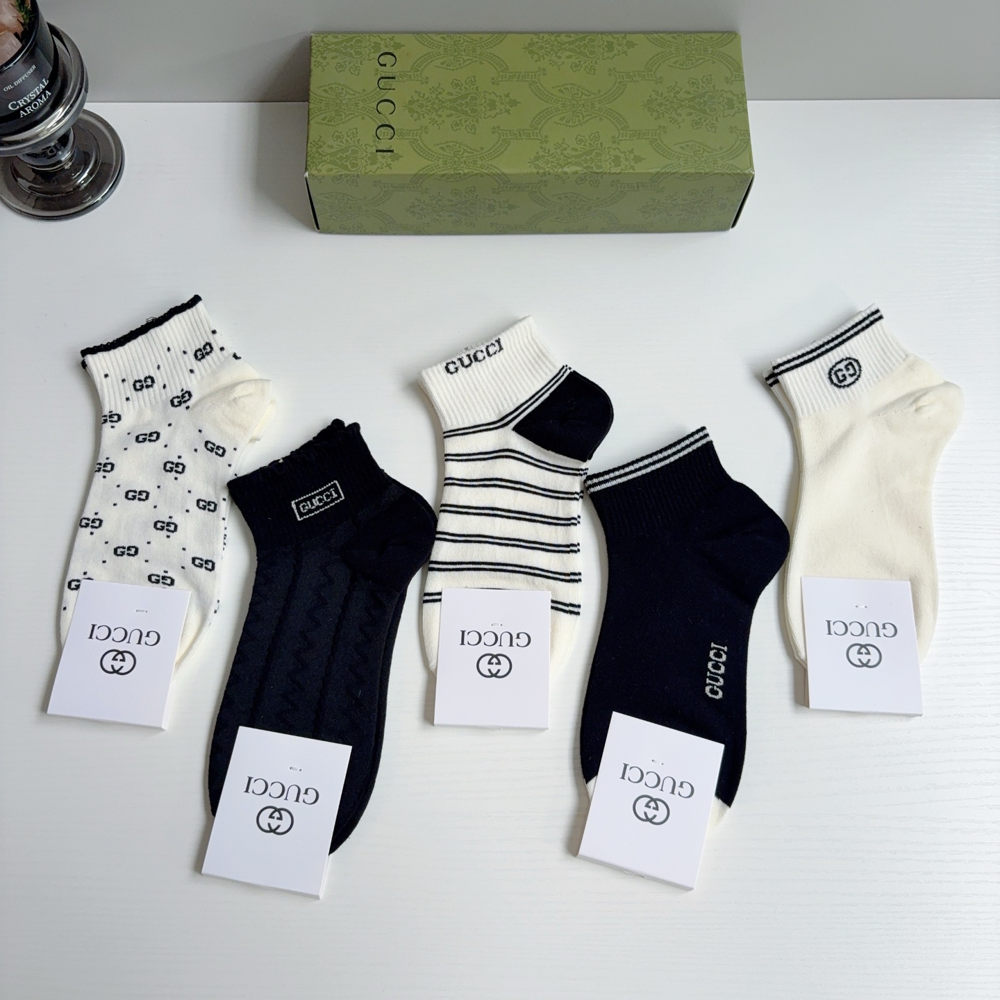 配包装（一盒5双）GUCCI 古奇 2026新款短筒袜子！纯棉面料，专柜同步袜子，💛大牌出街，潮人必备🔥