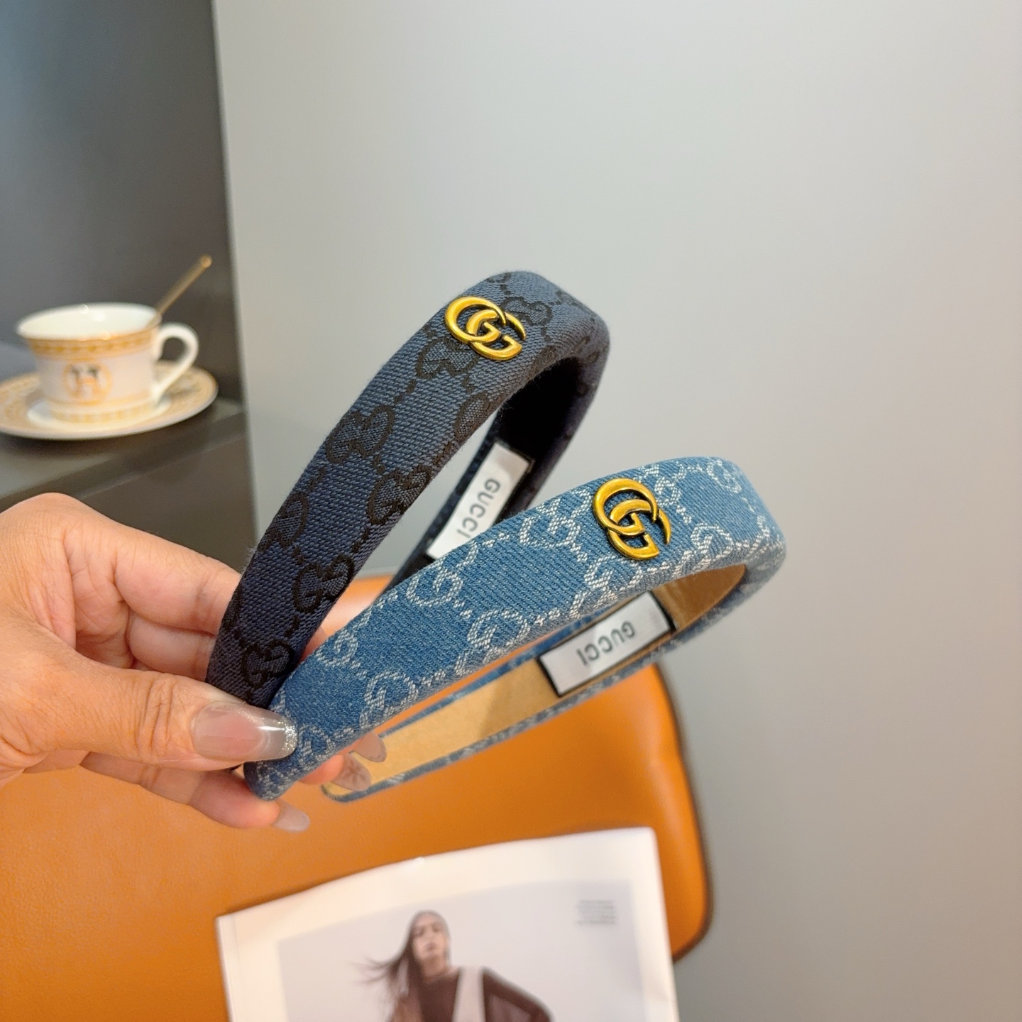 NO:853503,Comes with packaging Gucci Internet celebrity classic new denim sponge headband, a must-have headband for goddesses, very versatile, fashionable and trendy!  hairpins,hairpins,gucci,hairpins19860909配包装 Gucci古奇 网红经典新款牛仔布海绵发箍,女神必备单品头箍,非常百搭,时尚潮流款！发夹,发夹,gucci,hairpins,accessory