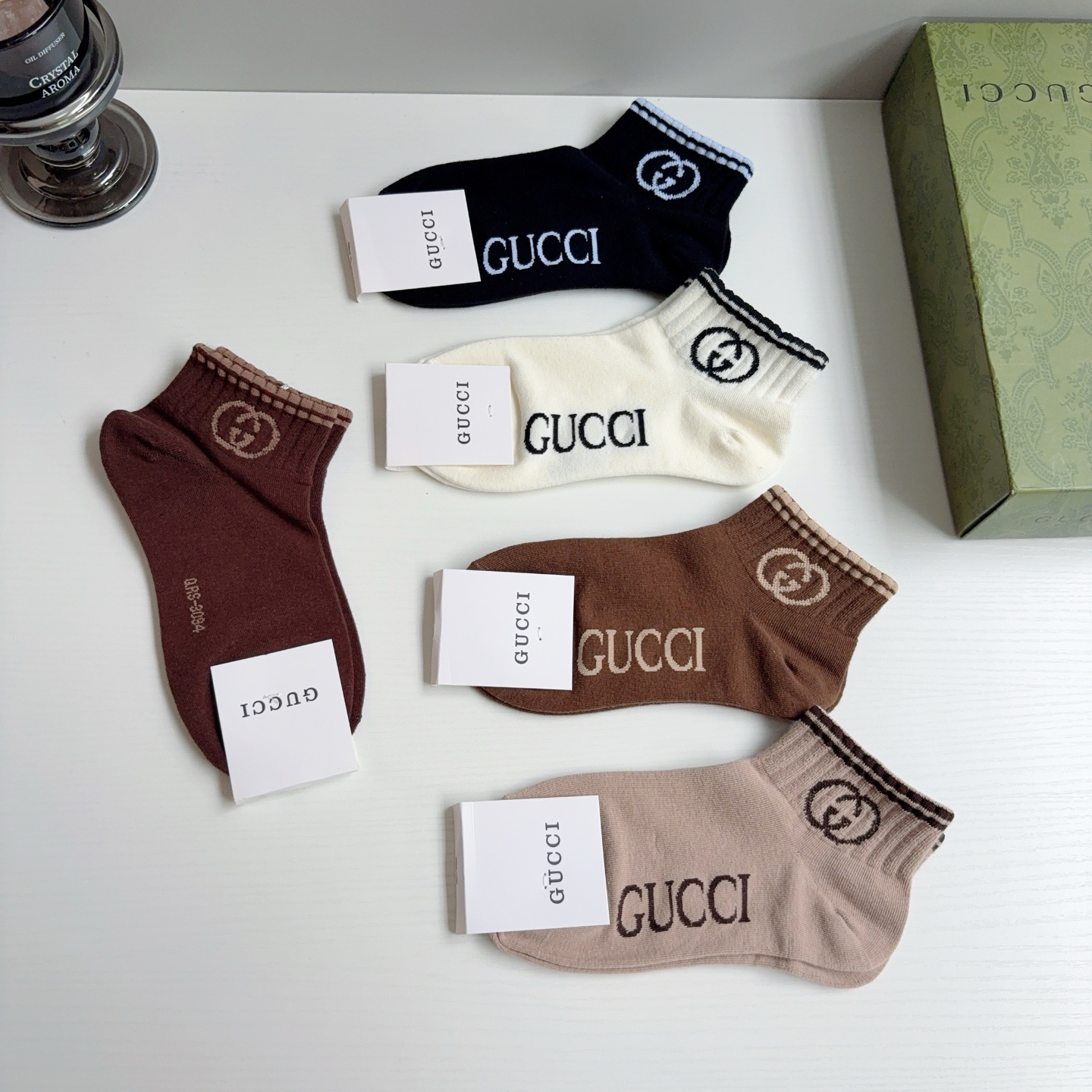 配包装（一盒5双）GUCCI 古奇 2026新款短筒袜子！纯棉面料，专柜同步袜子，💛大牌出街，潮人必备🔥