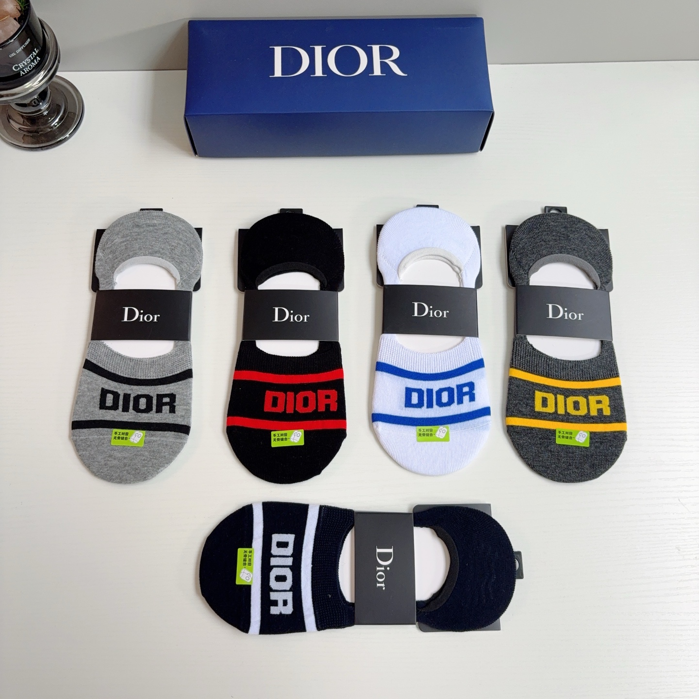 配包装（一盒5双） Dior 迪奥 经典字母短款船袜 纯棉面料，潮人必备款袜子 个性时尚百搭款，你值得拥