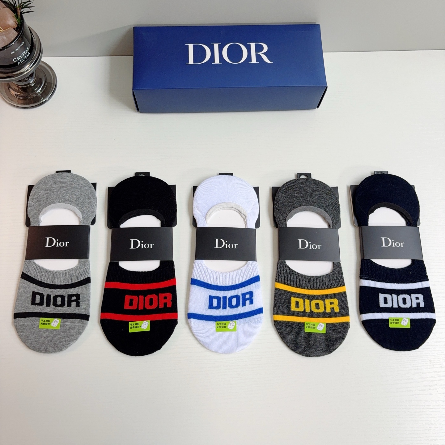 配包装（一盒5双） Dior 迪奥 经典字母短款船袜 纯棉面料，潮人必备款袜子 个性时尚百搭款，你值得拥