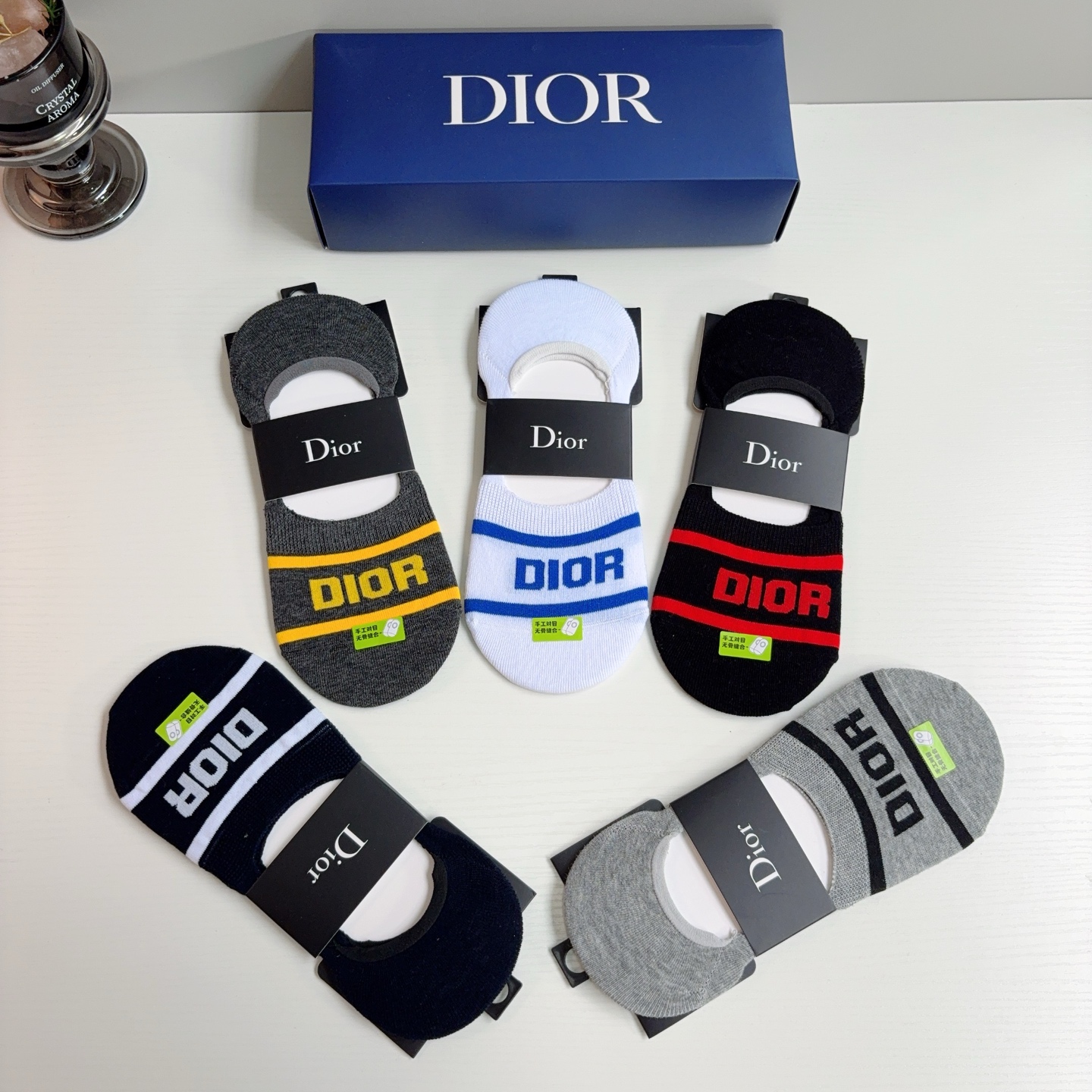 配包装（一盒5双） Dior 迪奥 经典字母短款船袜 纯棉面料，潮人必备款袜子 个性时尚百搭款，你值得拥