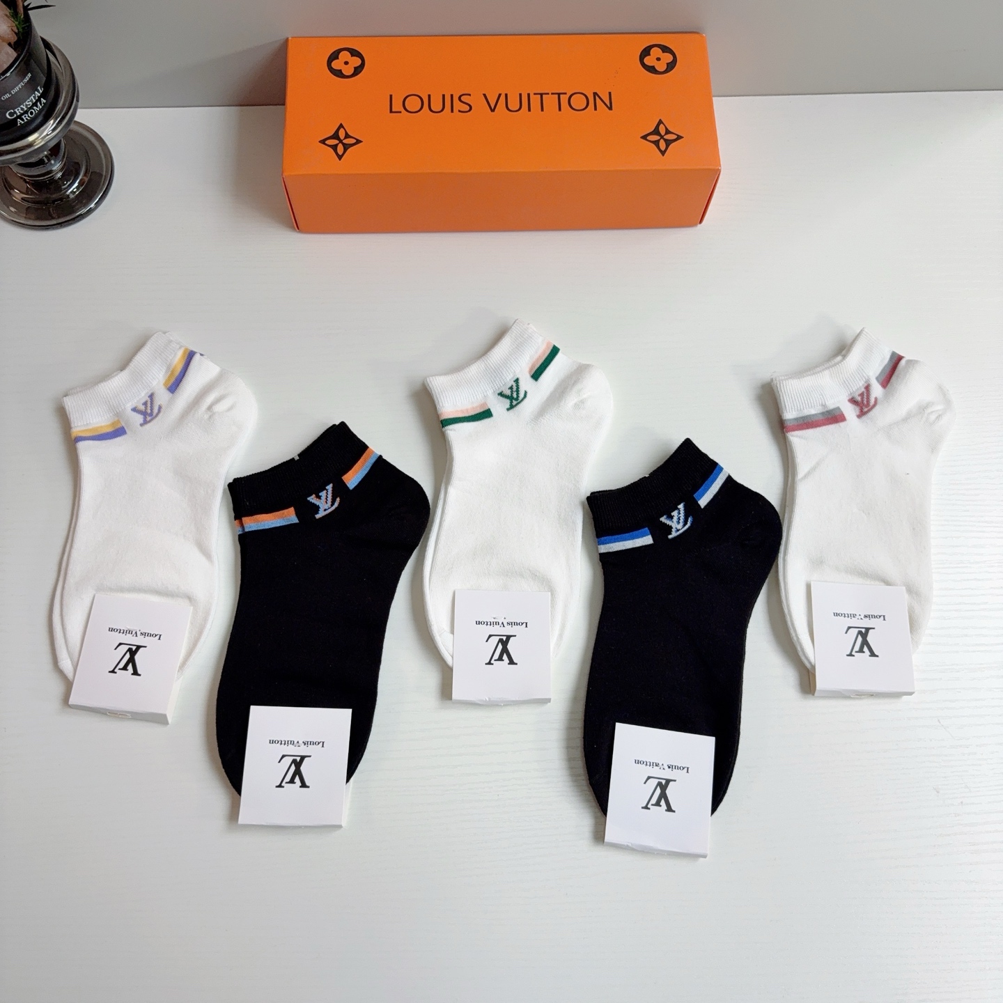 配包装（一盒5双） 🌟 LV 路易威登 新款短筒袜子纯棉面料，经典字母logo船袜，个性时尚百搭款，！你