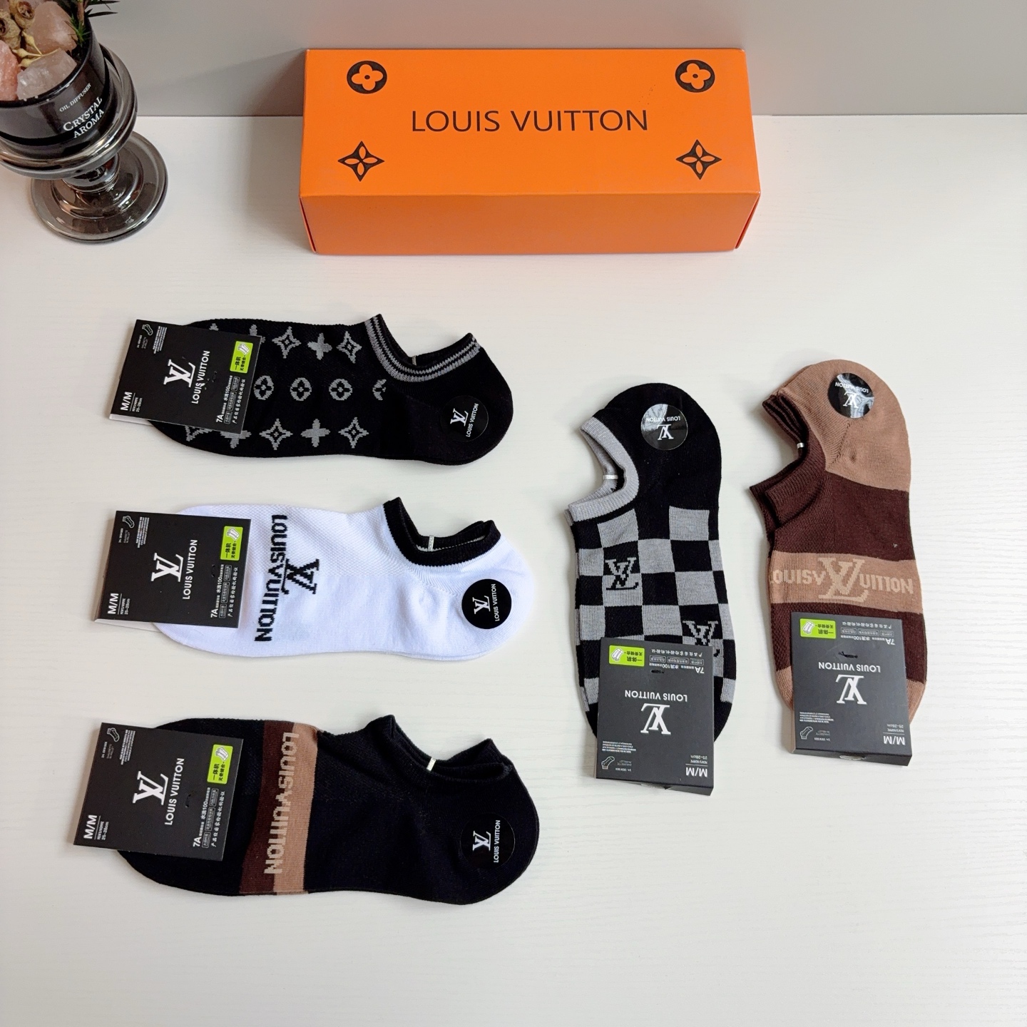 配包装（一盒5双） 🌟 LV 路易威登 新款短筒袜子纯棉面料，经典字母logo船袜，个性时尚百搭款，！