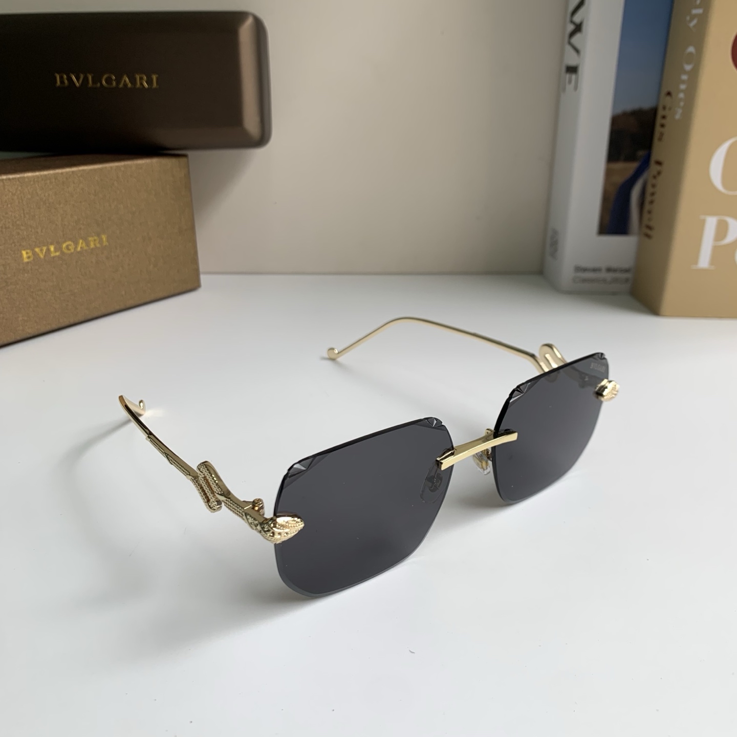 NO:866625,BVLGARI 2026 new Xiaohongshu frameless slimming anti-UV sunglasses, same style sunglasses for men and women!  glasses sunglasses sunglasses,glasses,bottega veneta,bvlgari,bvlgari19860909BVLGARI 宝格丽 2026新款小红书无镜框修饰显瘦防紫外线太阳镜 男女同款墨镜！眼镜墨镜太阳镜,眼镜,bottega veneta,bvlgari,bvlgari,glasses