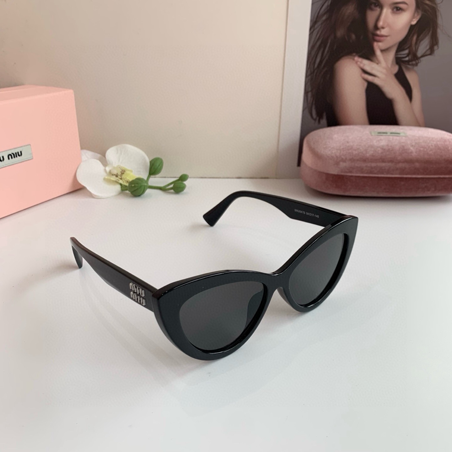 NO:949334,MIUMIU new style sunglasses for men and women, high-end sun protection, cat-eye frame, European and American fashion glasses, giant slimming Korean sunglasses, sunglasses, sunglasses, glasses, miumiu19860909缪缪MIUMIU 新款墨镜男女高级感防晒猫眼框欧美时尚眼镜 巨显瘦韩系太阳眼镜眼镜墨镜太阳镜,眼镜,miumiu,glasses