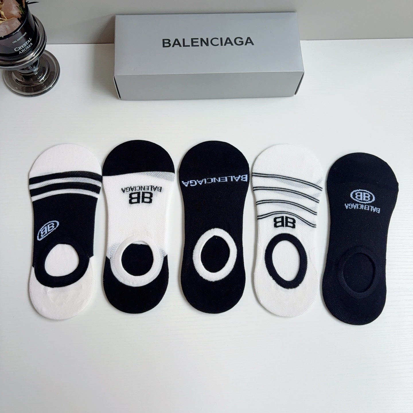 配包装（一盒5双） BALENCIAGA巴黎世家 新款纯棉短袜子 经典字母logo船袜，个性时尚百搭款！