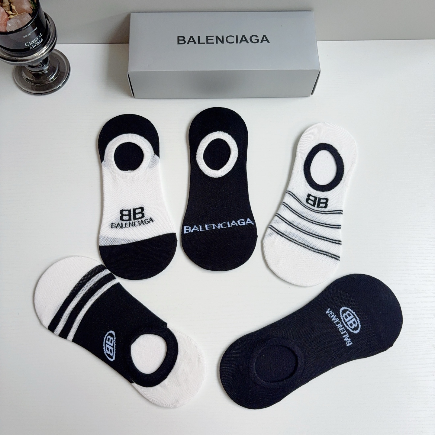 配包装（一盒5双） BALENCIAGA巴黎世家 新款纯棉短袜子 经典字母logo船袜，个性时尚百搭款！