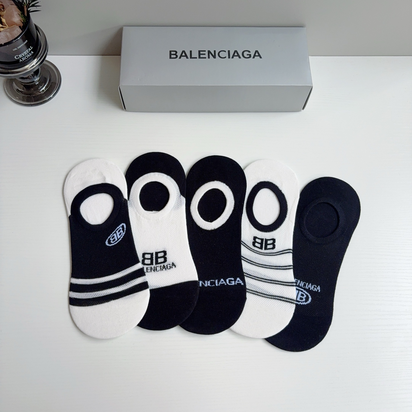 配包装（一盒5双） BALENCIAGA巴黎世家 新款纯棉短袜子 经典字母logo船袜，个性时尚百搭款！