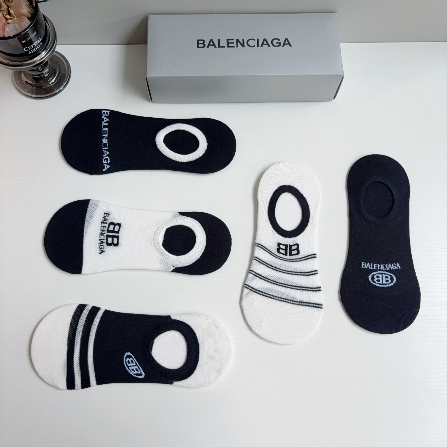 配包装（一盒5双） BALENCIAGA巴黎世家 新款纯棉短袜子 经典字母logo船袜，个性时尚百搭款！