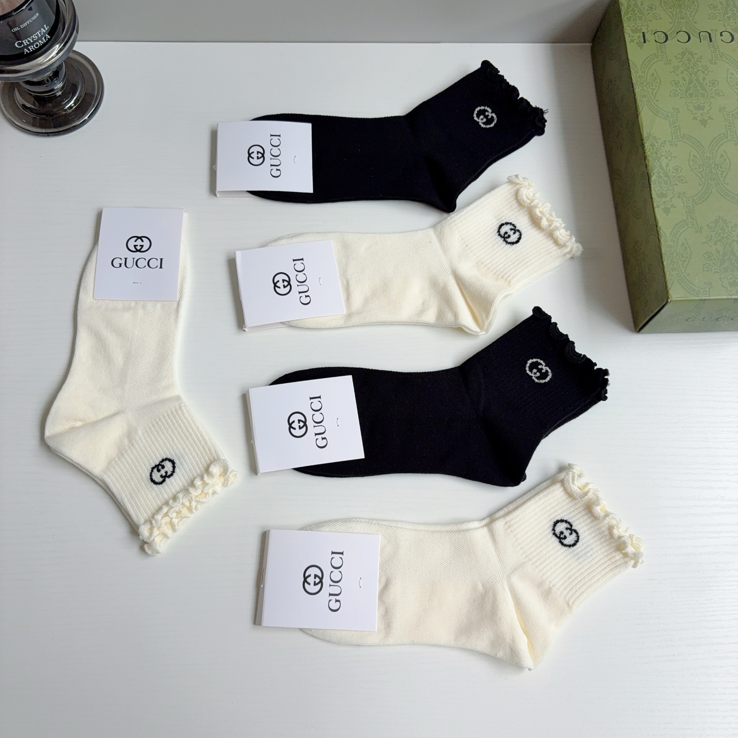 配包装（一盒5双）GUCCI 古奇2026新款木耳边中筒袜子！纯棉面料，大牌出街，潮人必备。超好搭！