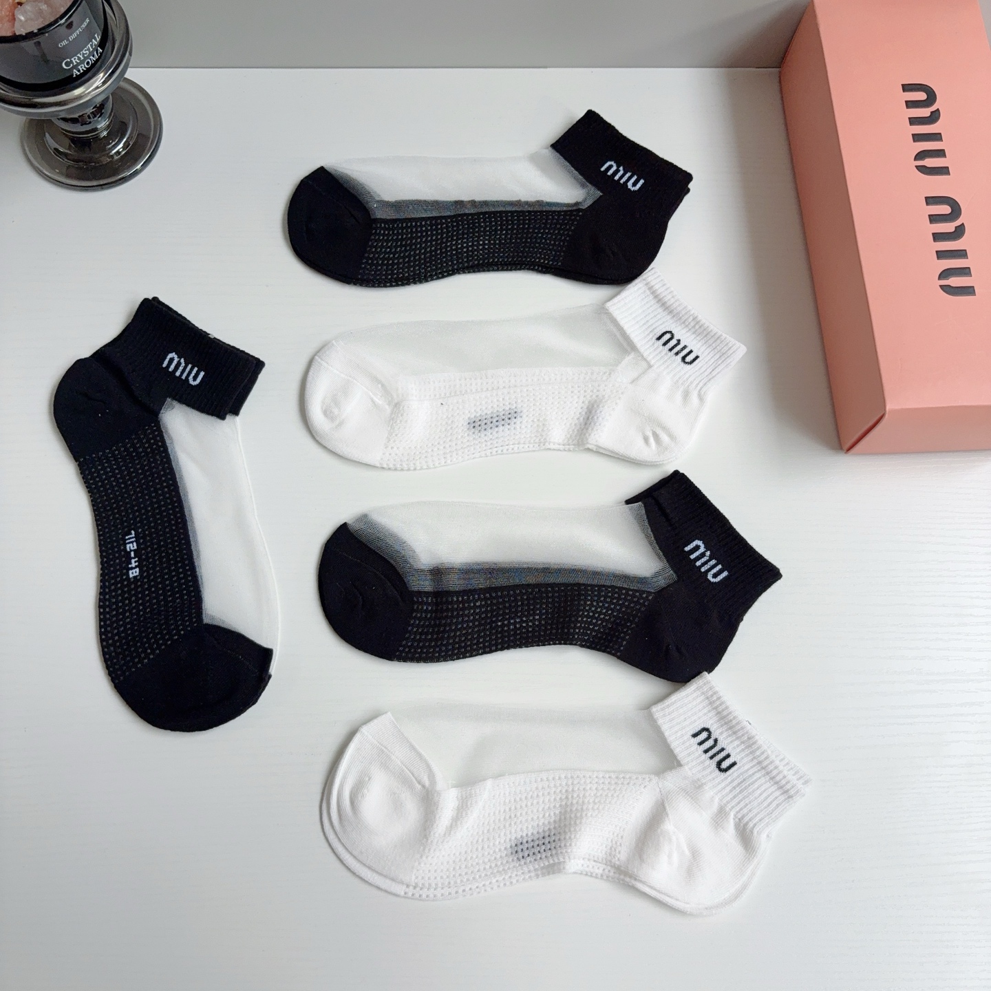 配包装【一盒5双】miumiu · 缪缪 新款冰丝袜子 网红短筒袜子❗️ins明星网红推荐❗️轻薄柔软透