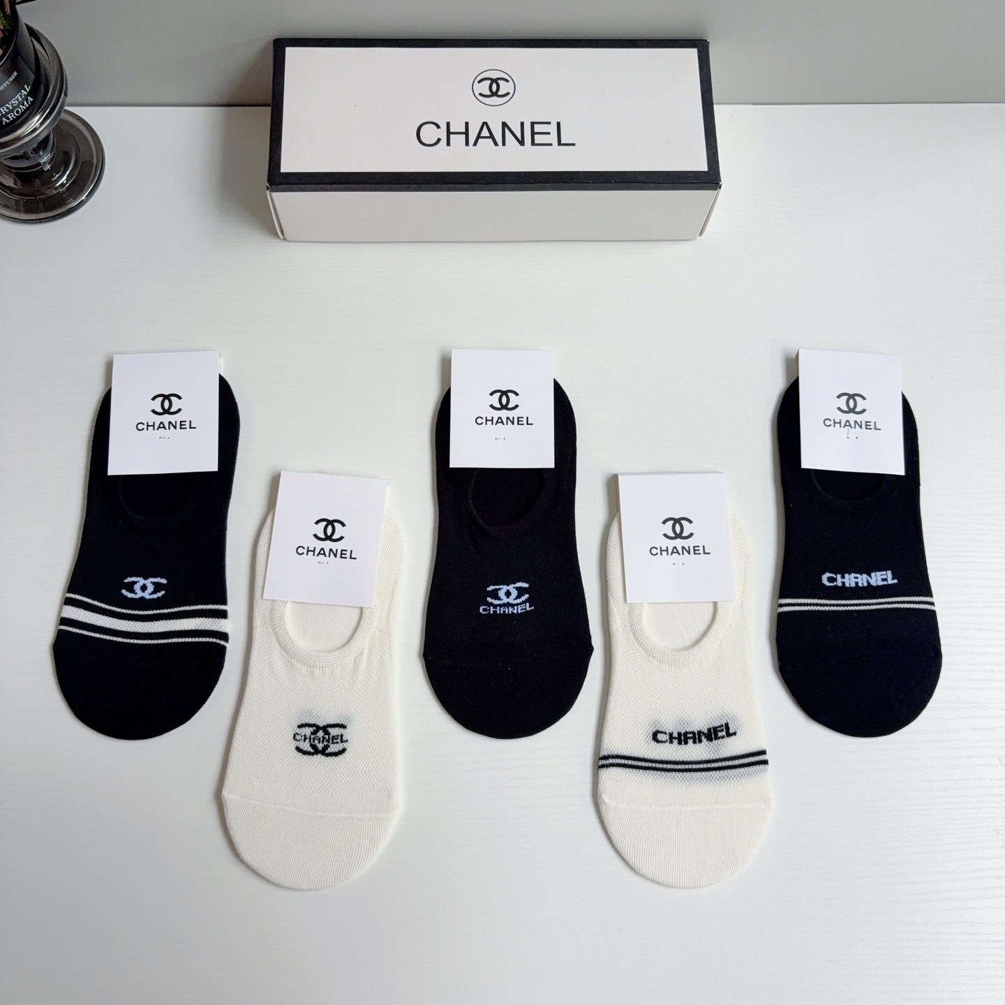 配包装（一盒5双） 🌟 CHANEL （香奈儿）新款透气船袜，潮人必备款袜子 超柔软材质，舒适透气，时尚