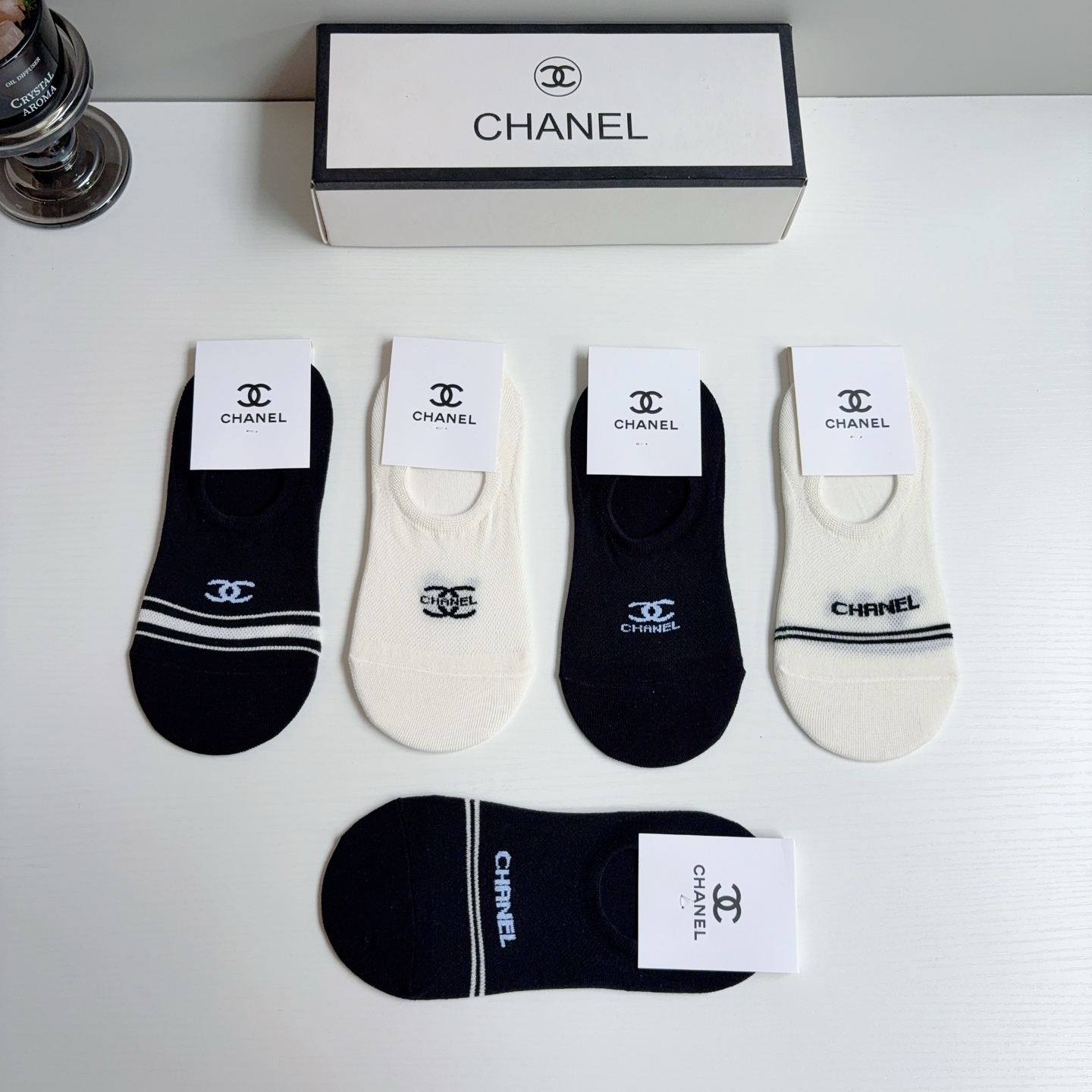 配包装（一盒5双） 🌟 CHANEL （香奈儿）新款透气船袜，潮人必备款袜子 超柔软材质，舒适透气，时尚