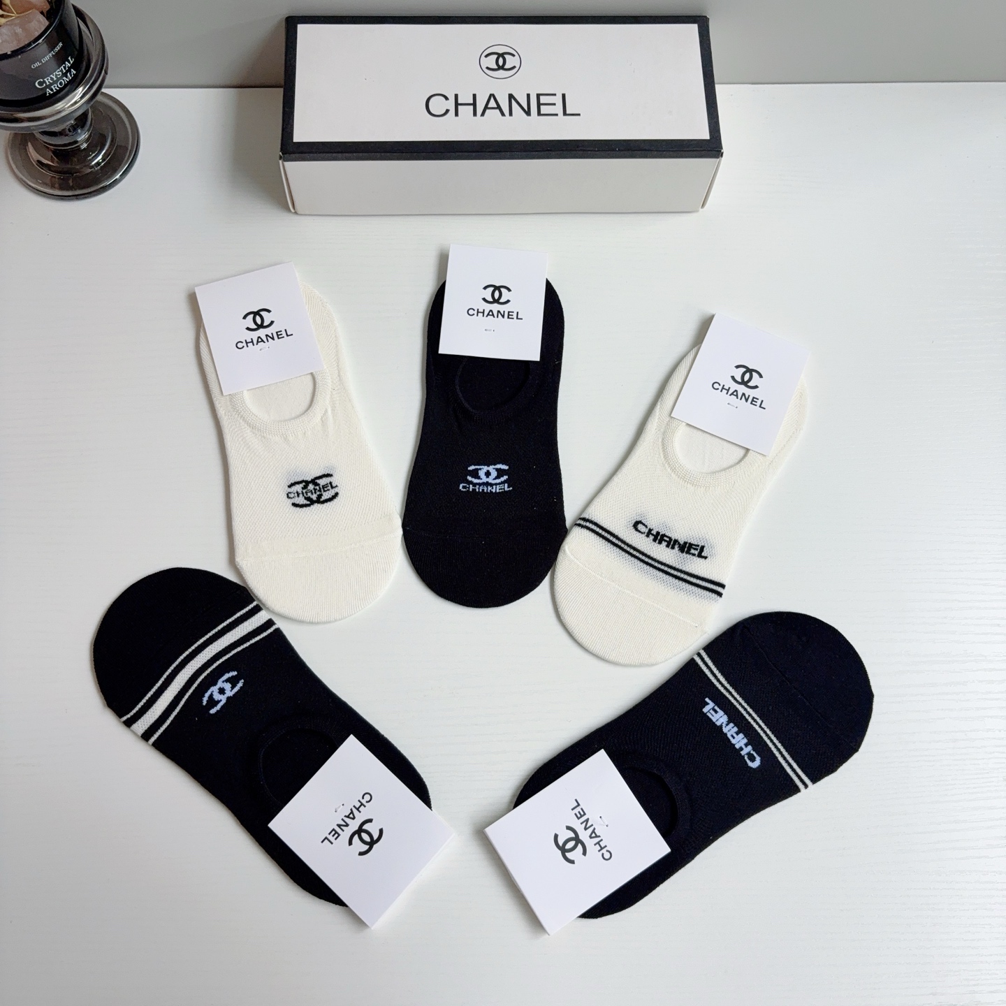配包装（一盒5双） 🌟 CHANEL （香奈儿）新款透气船袜，潮人必备款袜子 超柔软材质，舒适透气，时尚