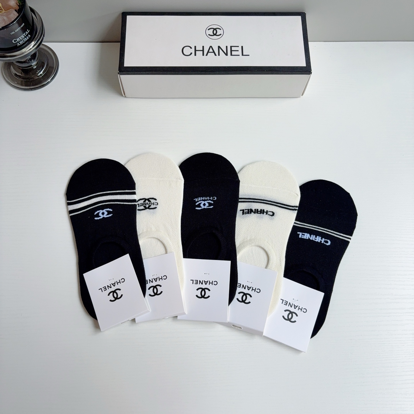 配包装（一盒5双） 🌟 CHANEL （香奈儿）新款透气船袜，潮人必备款袜子 超柔软材质，舒适透气，时尚