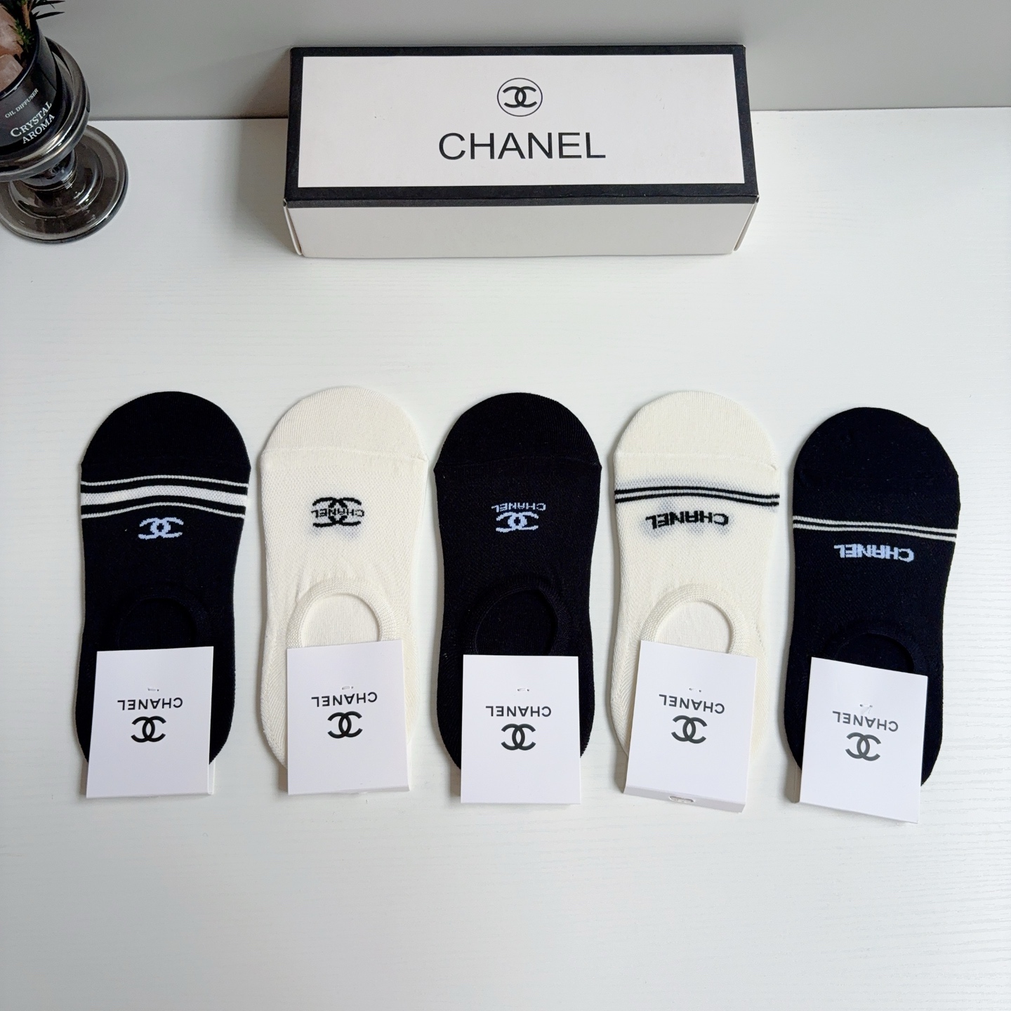 配包装（一盒5双） 🌟 CHANEL （香奈儿）新款透气船袜，潮人必备款袜子 超柔软材质，舒适透气，时尚