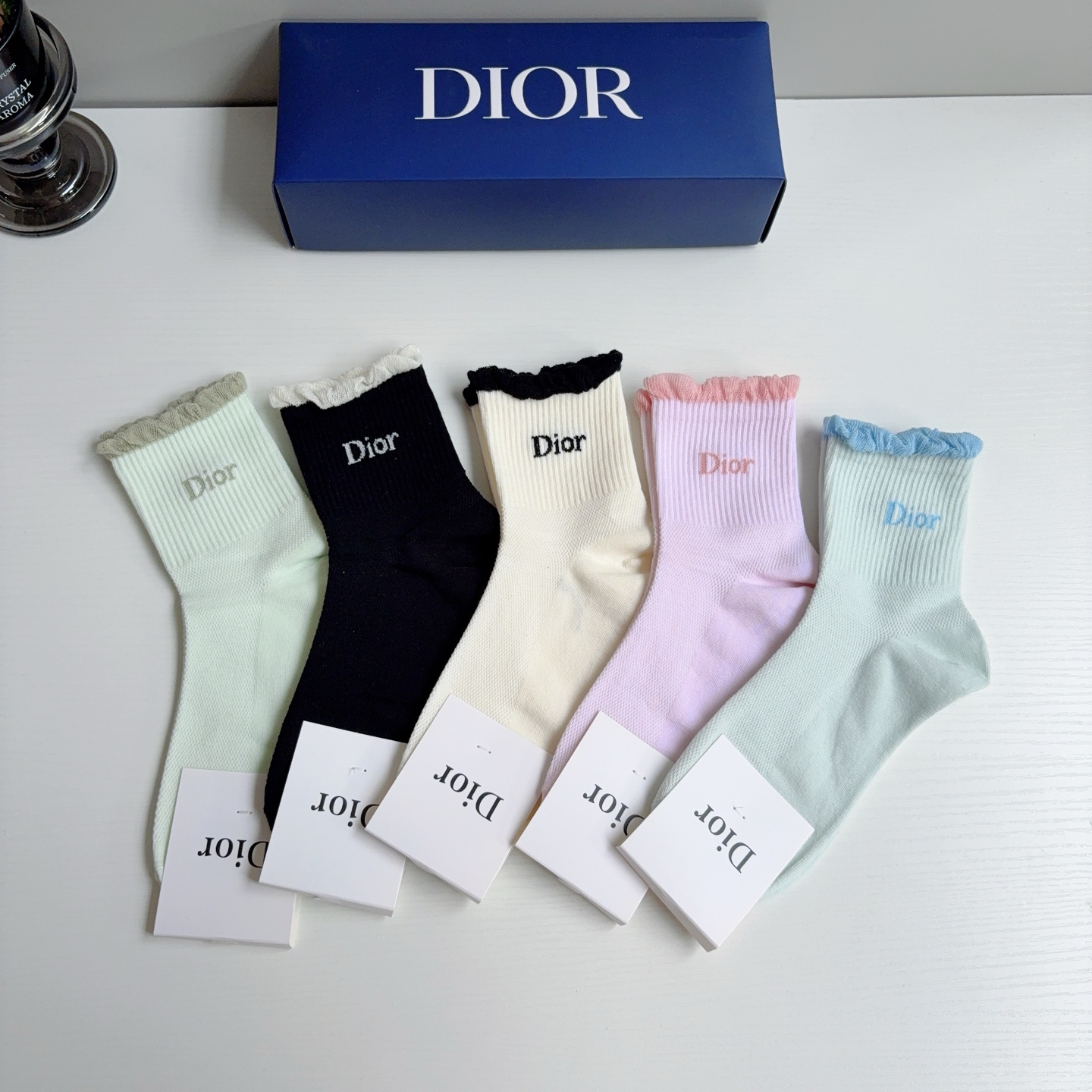 NO:851136,Comes with packaging (5 pairs in a box) Dior’s new letter mid-tube socks!  Hot style letter counter synchronized mid-calf socks, big brands out on the street, fashionable people must have super matching socks, stockings, socks, dior, dior, socks19860909配包装（一盒5双） Dior 迪奥 新款字母中筒袜子！爆款字母专柜同步中筒袜,大牌出街,潮人必备超好搭袜子,丝袜,袜子,dior,dior,socks,accessory