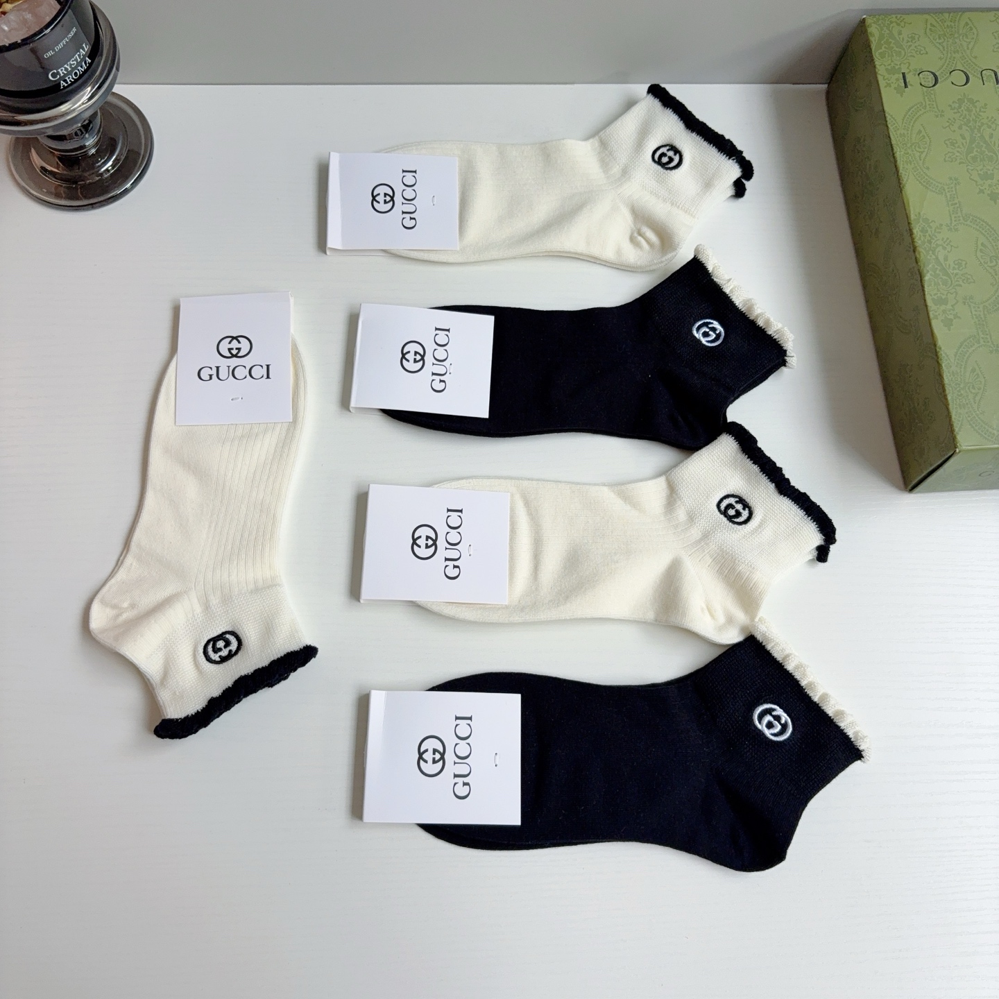 配包装（一盒5双） Gucci 古奇新款刺绣纯棉袜子 经典字母logo船袜，个性时尚百搭款，！超柔软材质