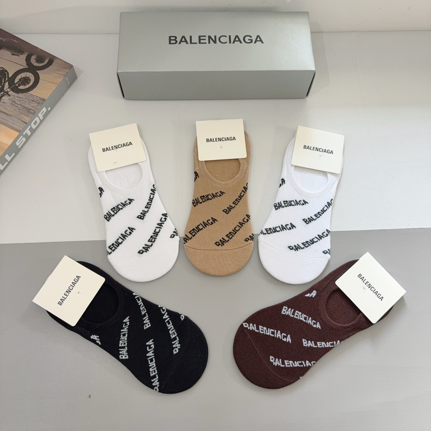 配包装【一盒5双】BALENCIAGA 巴黎世家 新款短筒船袜。潮人必不可少的时尚专柜代购袜子 ，超级时