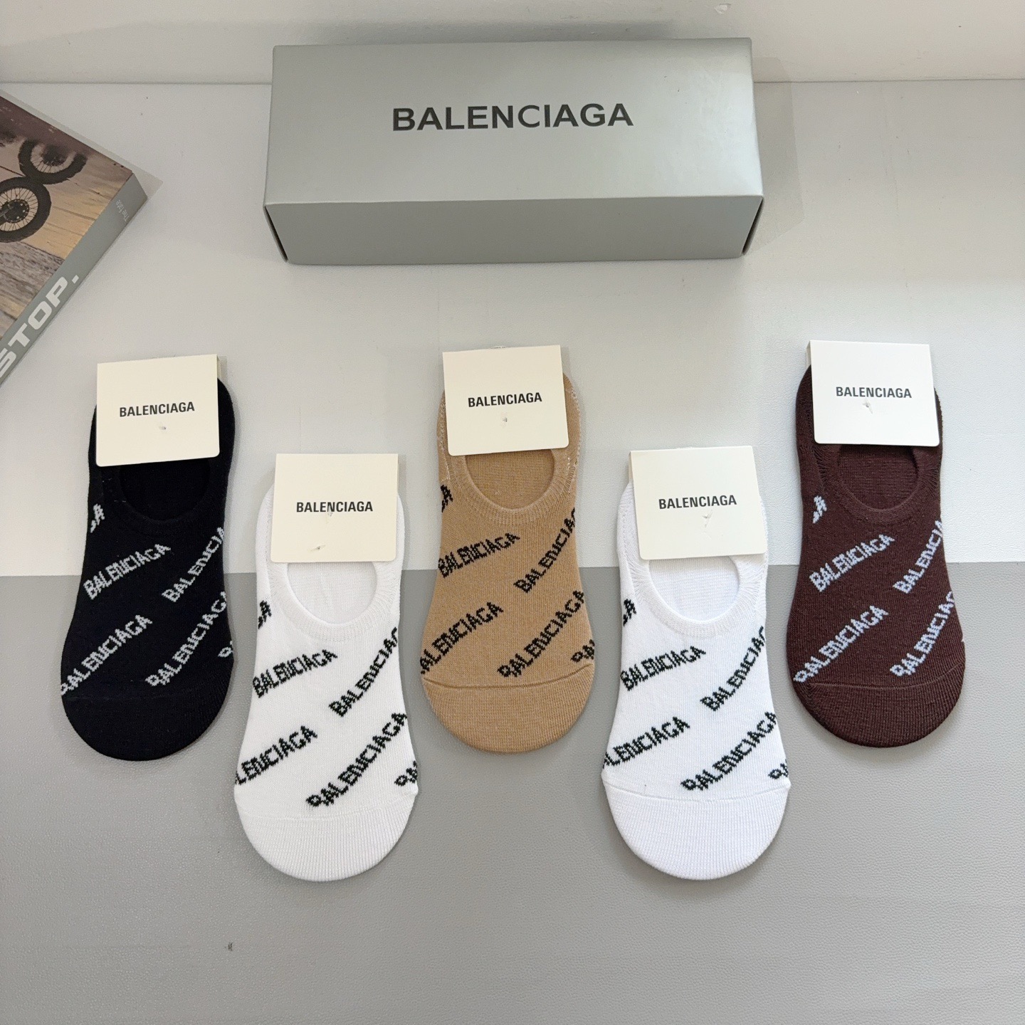 配包装【一盒5双】BALENCIAGA 巴黎世家 新款短筒船袜。潮人必不可少的时尚专柜代购袜子 ，超级时