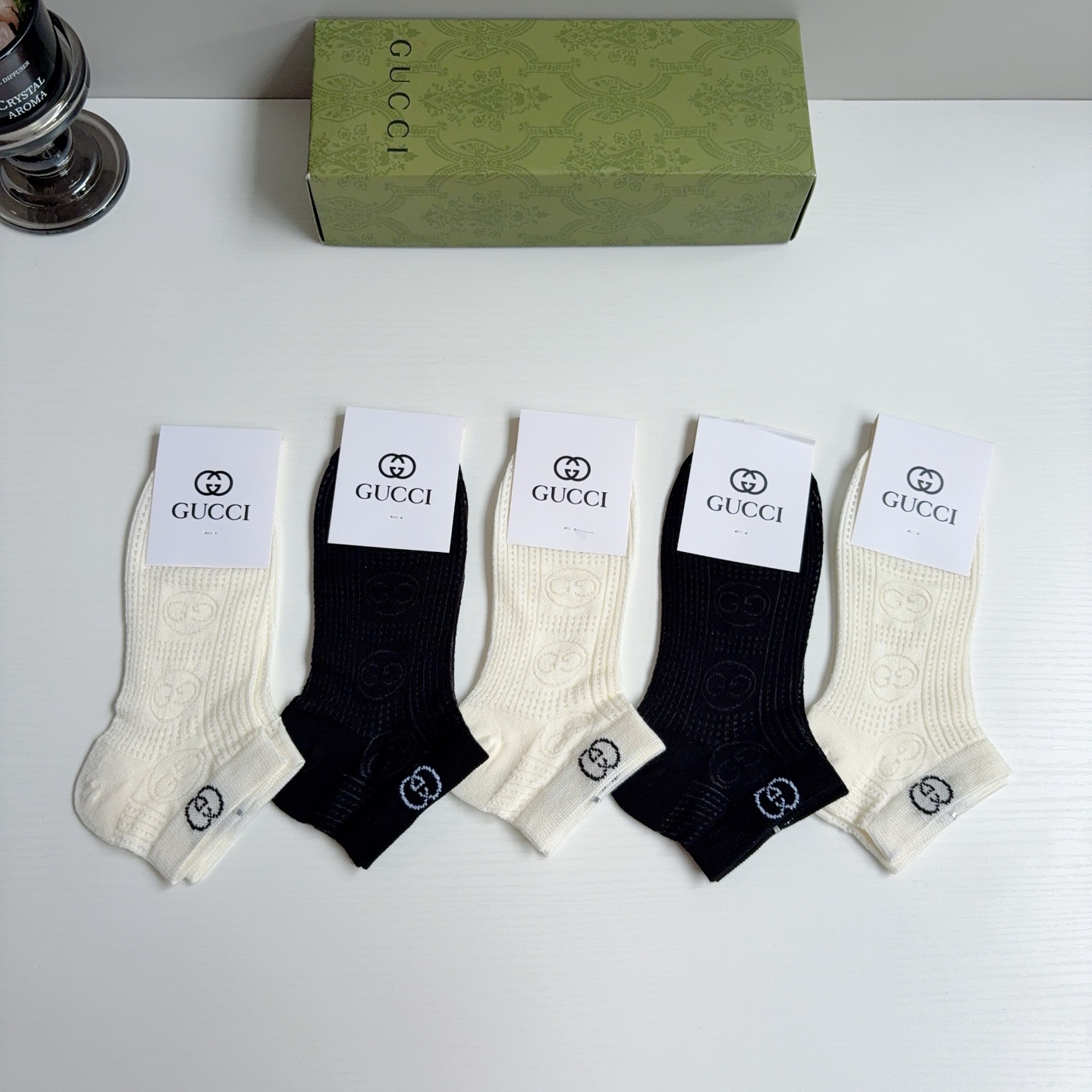 配包装（一盒5双）GUCCI 古奇 2026新款短筒袜子！竹棉面料，专柜同步袜子，💛大牌出街，潮人必备。