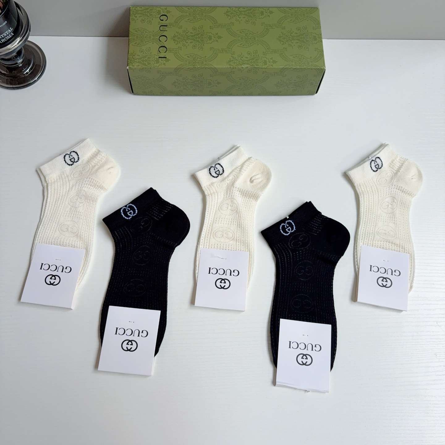 配包装（一盒5双）GUCCI 古奇 2026新款短筒袜子！竹棉面料，专柜同步袜子，💛大牌出街，潮人必备。