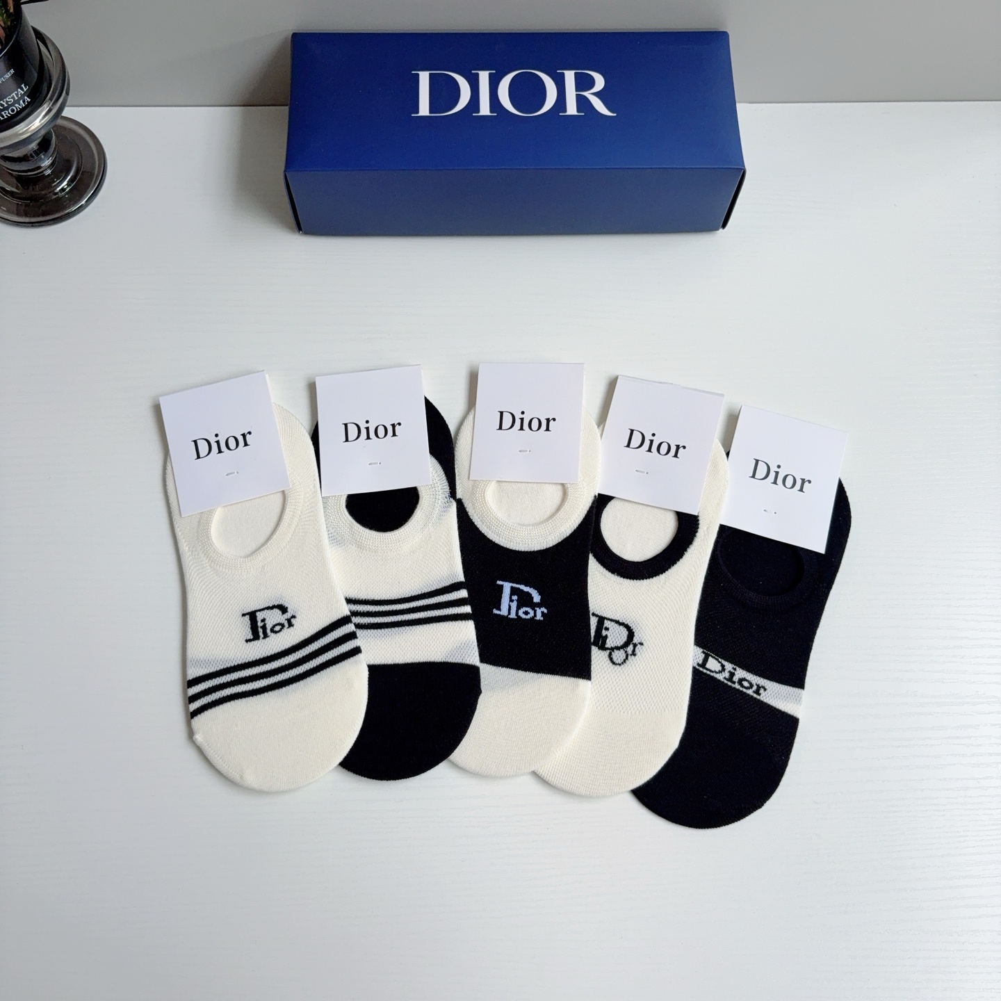 NO:851358,Comes with packaging (5 pairs in a box) Dior bamboo cotton socks, classic letter logo boat socks, stylish and versatile style, comfortable and breathable, fashionable and versatile style Socks, stockings, socks, dior, dior, socks19860909配包装（一盒5双）  Dior（迪奥） 竹棉材质袜子 经典字母logo船袜,个性时尚百搭款,舒适透气,时尚百搭款 袜子,丝袜,袜子,dior,dior,socks,accessory