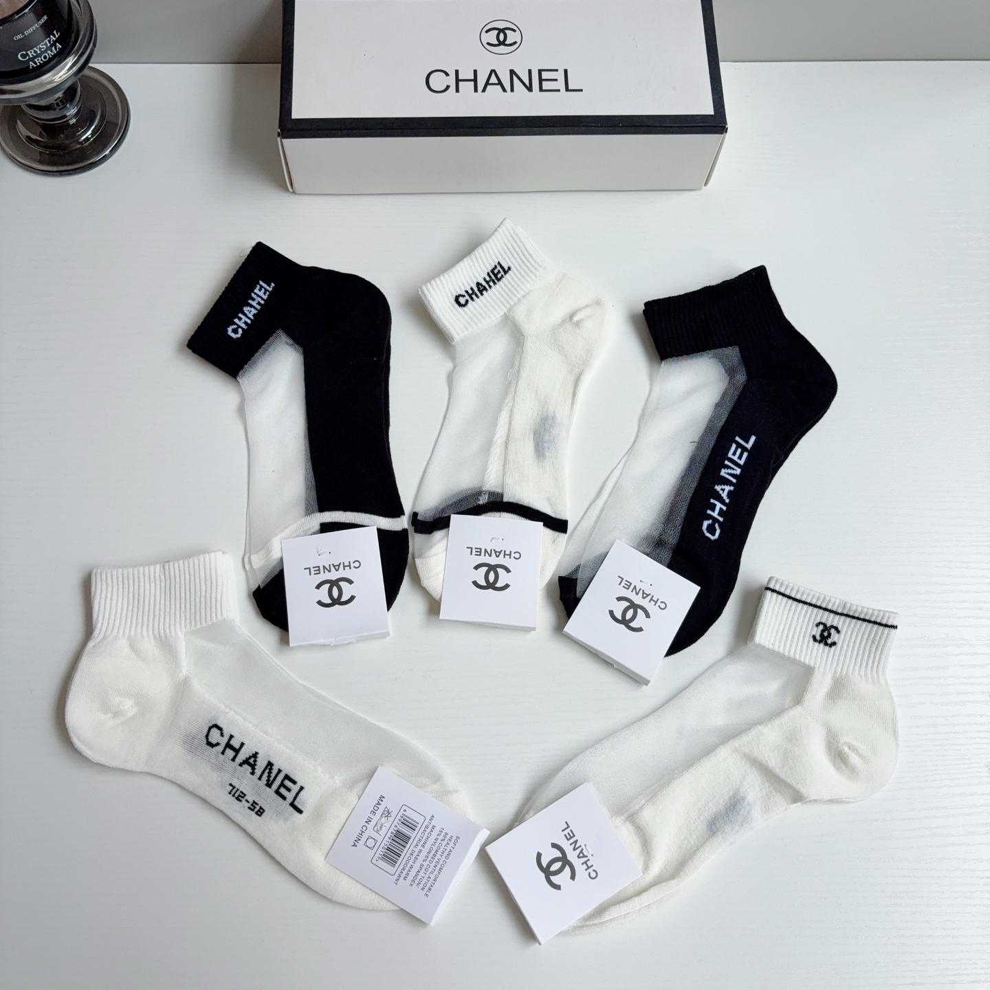 配包装【一盒5双】CHANEL · 香奈儿 新款冰丝袜子 网红短筒袜子❗️ins明星网红推荐❗️轻薄柔软