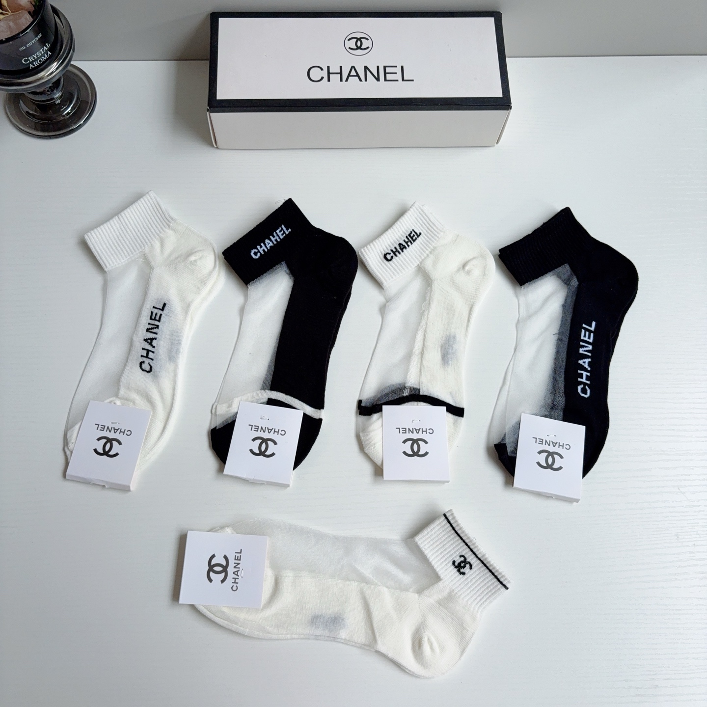 配包装【一盒5双】CHANEL · 香奈儿 新款冰丝袜子 网红短筒袜子❗️ins明星网红推荐❗️轻薄柔软