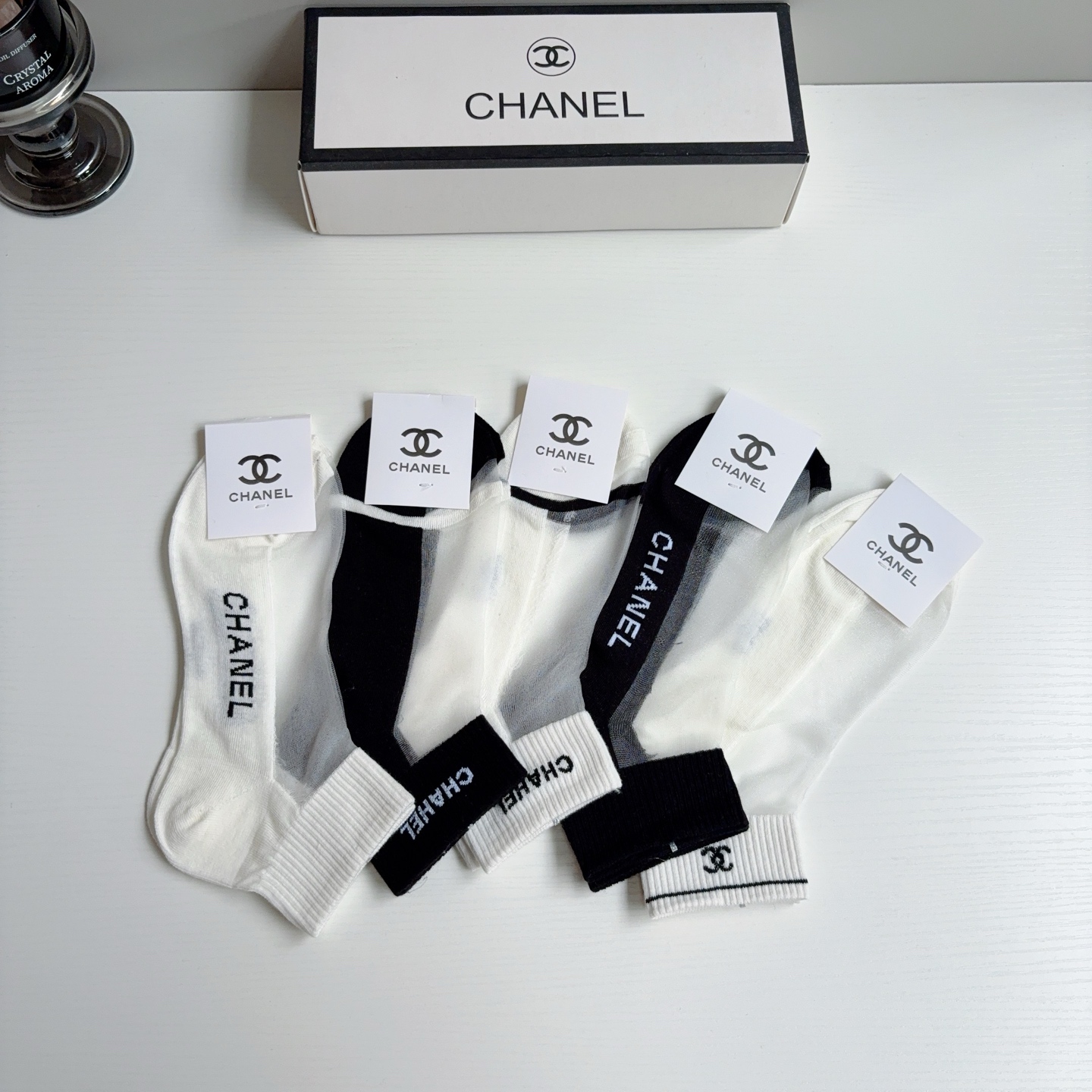 配包装【一盒5双】CHANEL · 香奈儿 新款冰丝袜子 网红短筒袜子❗️ins明星网红推荐❗️轻薄柔软