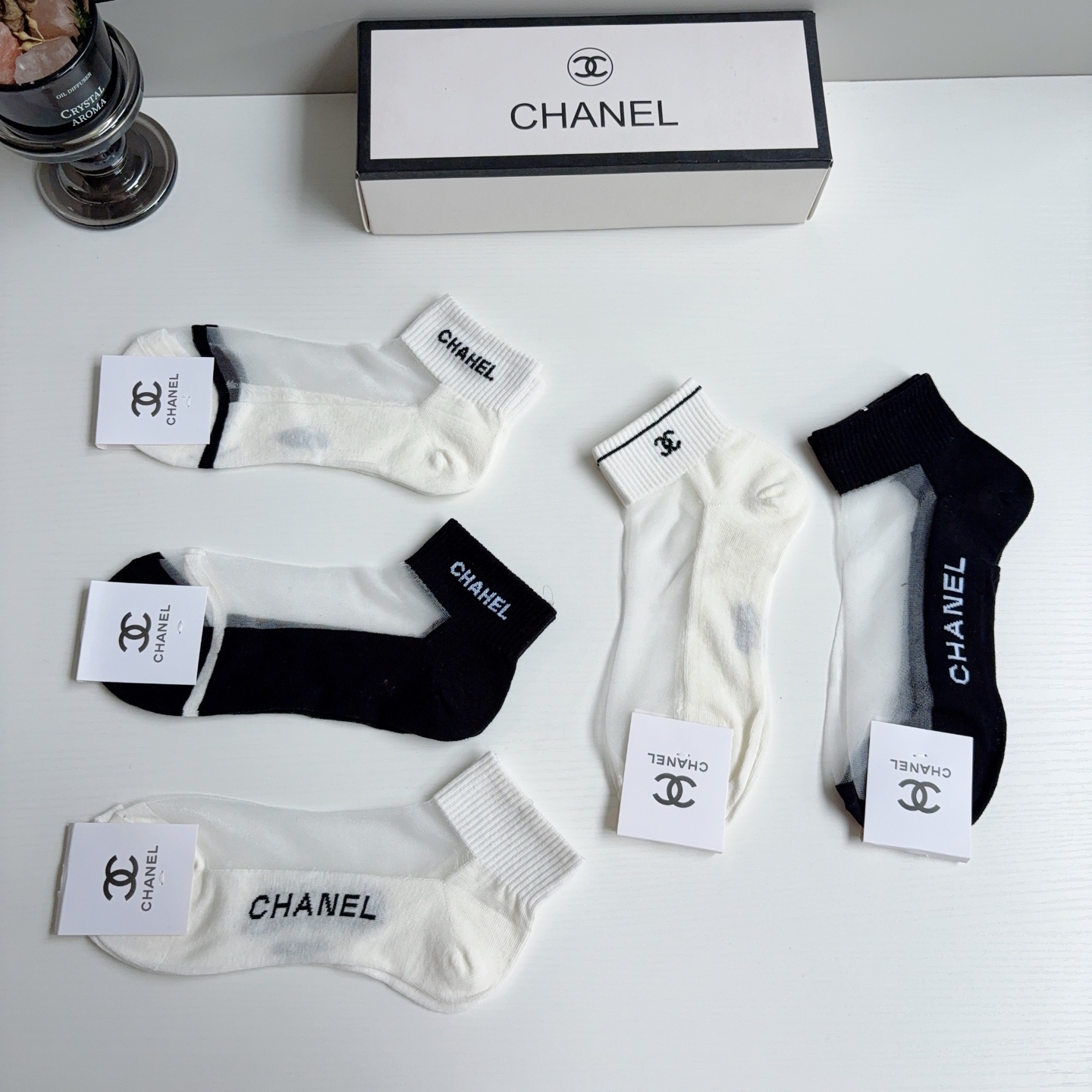配包装【一盒5双】CHANEL · 香奈儿 新款冰丝袜子 网红短筒袜子❗️ins明星网红推荐❗️轻薄柔软