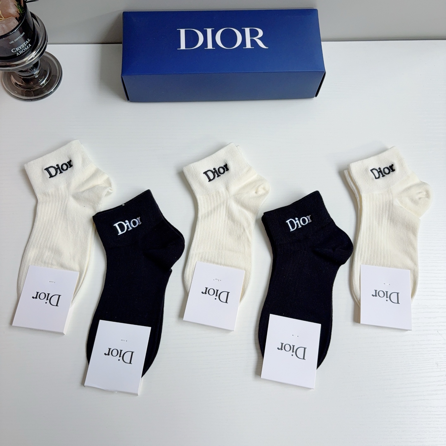 配包装（一盒5双） Dior 迪奥新款刺绣纯棉袜子 经典字母logo船袜，个性时尚百搭款，超柔软材质舒适
