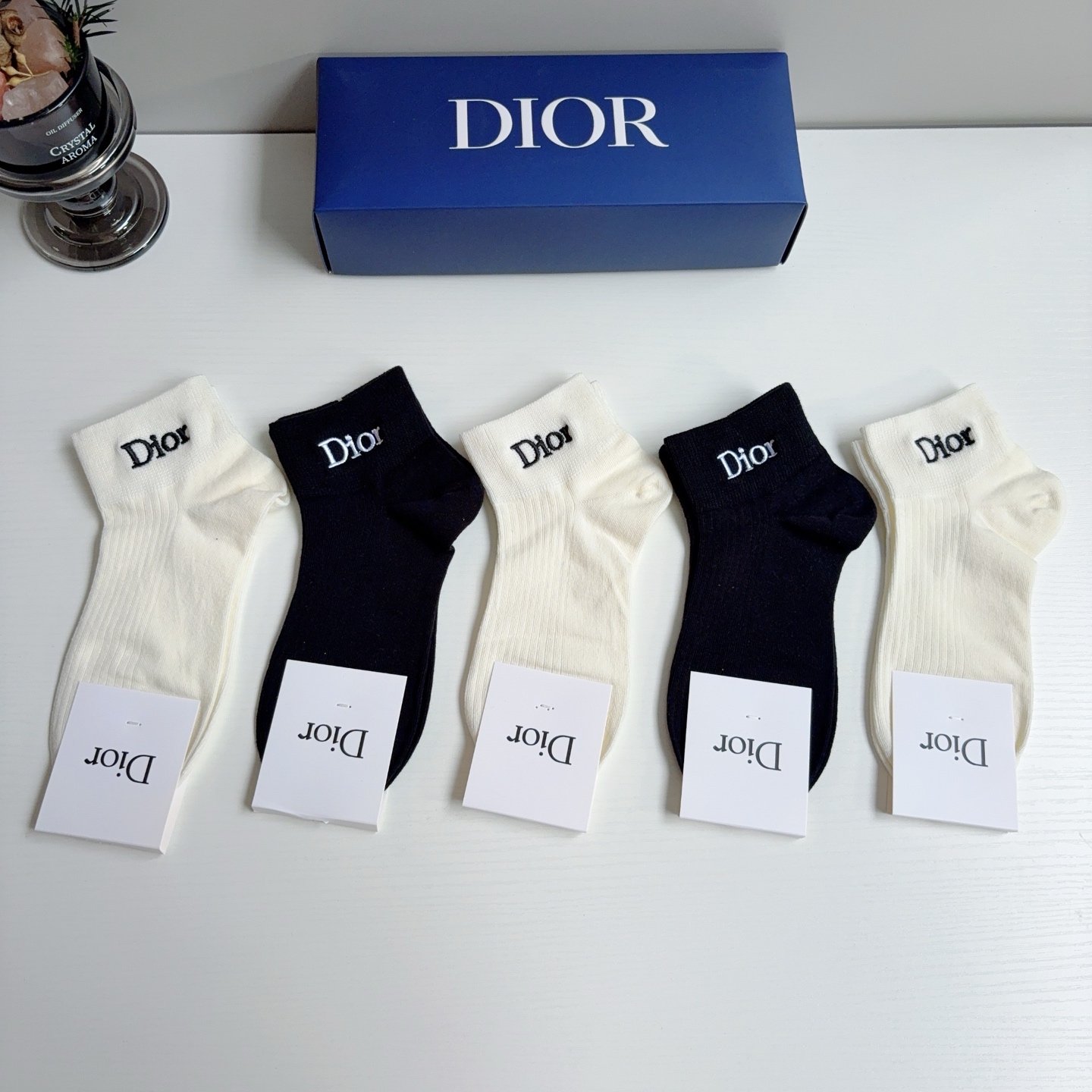 配包装（一盒5双） Dior 迪奥新款刺绣纯棉袜子 经典字母logo船袜，个性时尚百搭款，超柔软材质舒适
