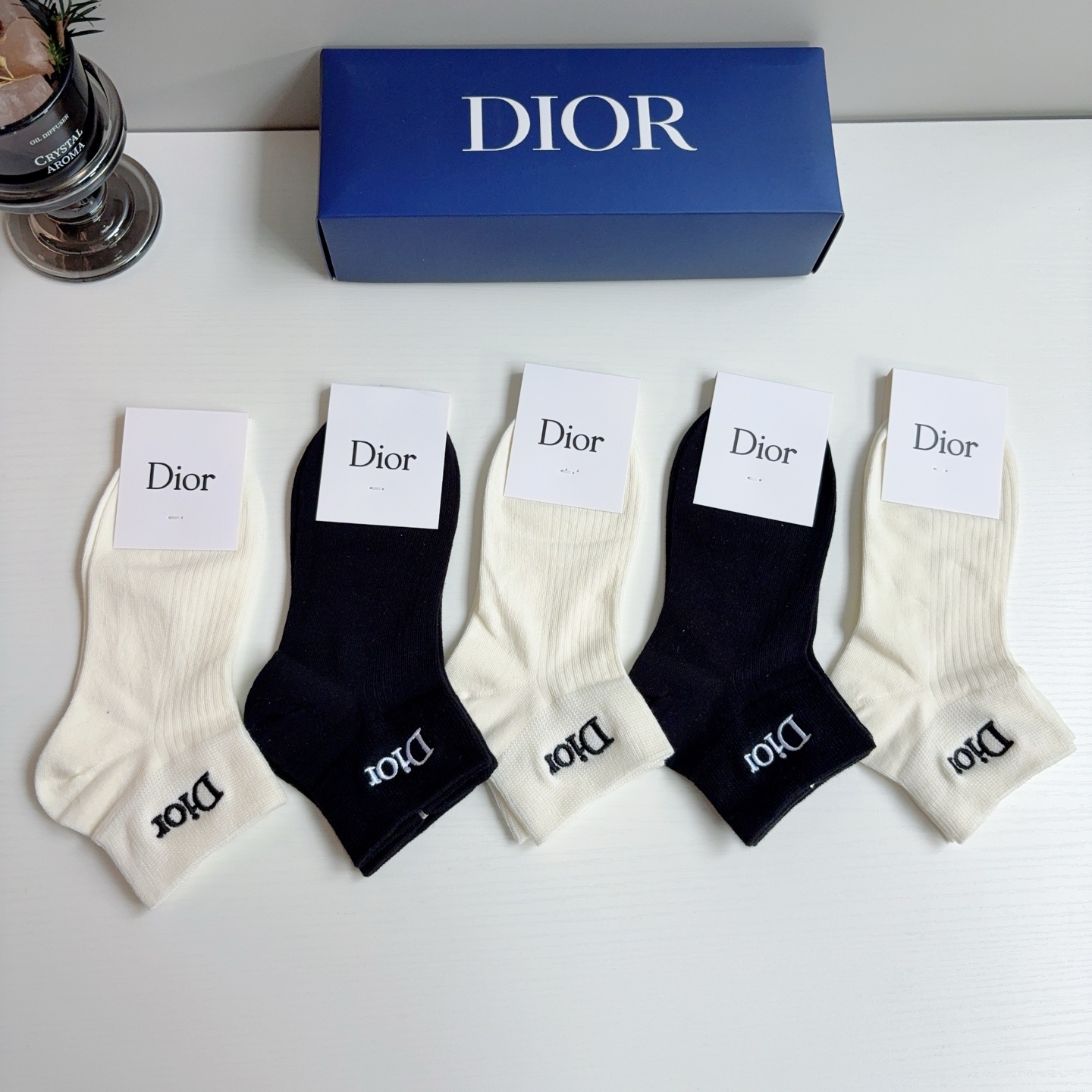 配包装（一盒5双） Dior 迪奥新款刺绣纯棉袜子 经典字母logo船袜，个性时尚百搭款，超柔软材质舒适