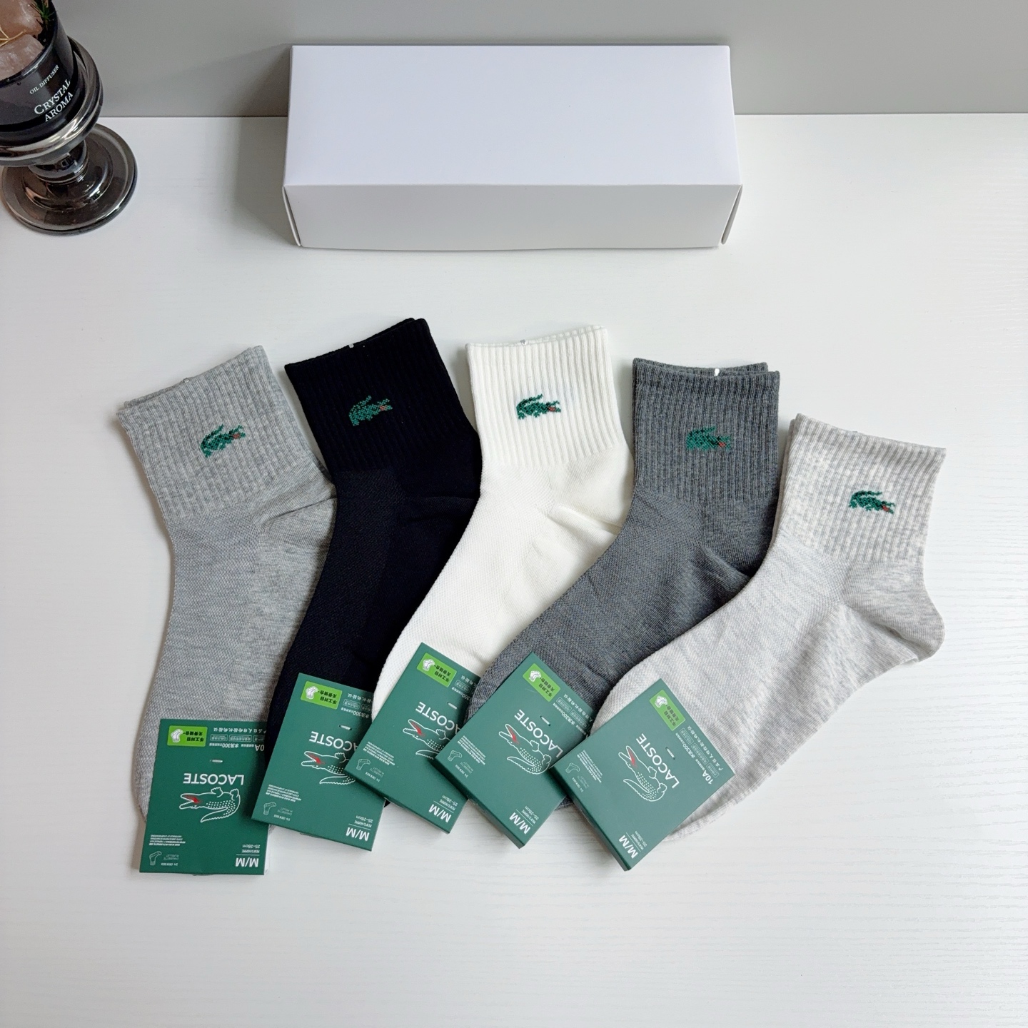 NO:813200,Comes with packaging [five pairs in one box] LACOSTE crocodile new men's all-season mid-calf socks, fashionable socks made of pure cotton!  socks, stockings, socks, socks19860909配包装【一盒五双】 LACOSTE 鳄鱼 新款男士四季中筒袜 潮牌袜子纯棉材质！袜子,丝袜,袜子,socks,accessory