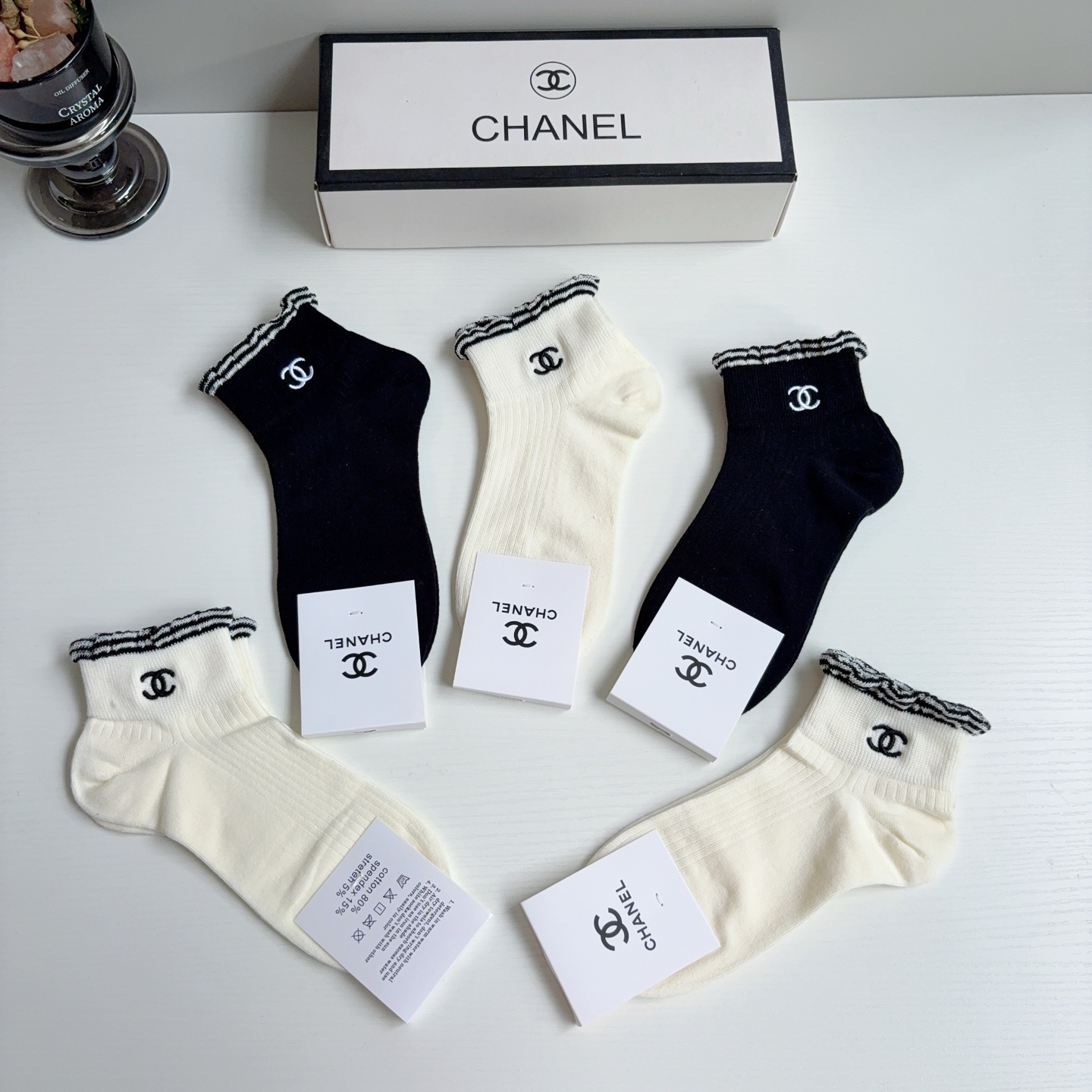 配包装（一盒5双） CHANEL 香奈儿 新款刺绣纯棉袜子 经典字母logo船袜，个性时尚百搭款，超柔软