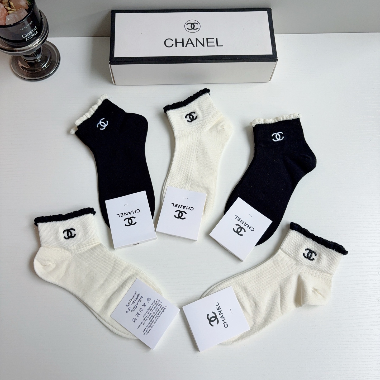 配包装（一盒5双） CHANEL 香奈儿新款刺绣纯棉袜子 经典字母logo船袜，个性时尚百搭款！