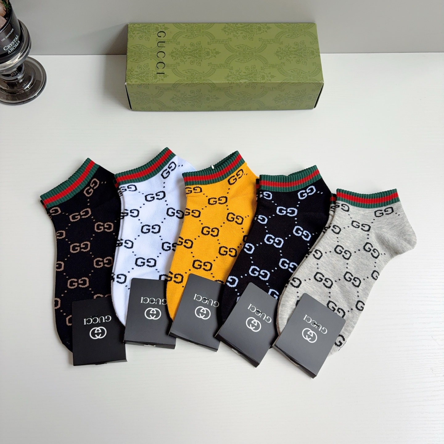 NO:813356,Comes with packaging (5 pairs in a box) Gucci Gucci new mid-calf unisex socks, pure cotton fabric, a must-have for fashionistas, popular classic double G, personalized fashionable and versatile, you deserve it Socks, stockings, socks, gucci, socks19860909配包装（一盒5双） Gucci 古奇 新款中筒男女通用袜,纯棉面料,潮人必备 ,爆款经典双G,个性时尚百搭款,你值得拥有哦袜子,丝袜,袜子,gucci,socks,accessory
