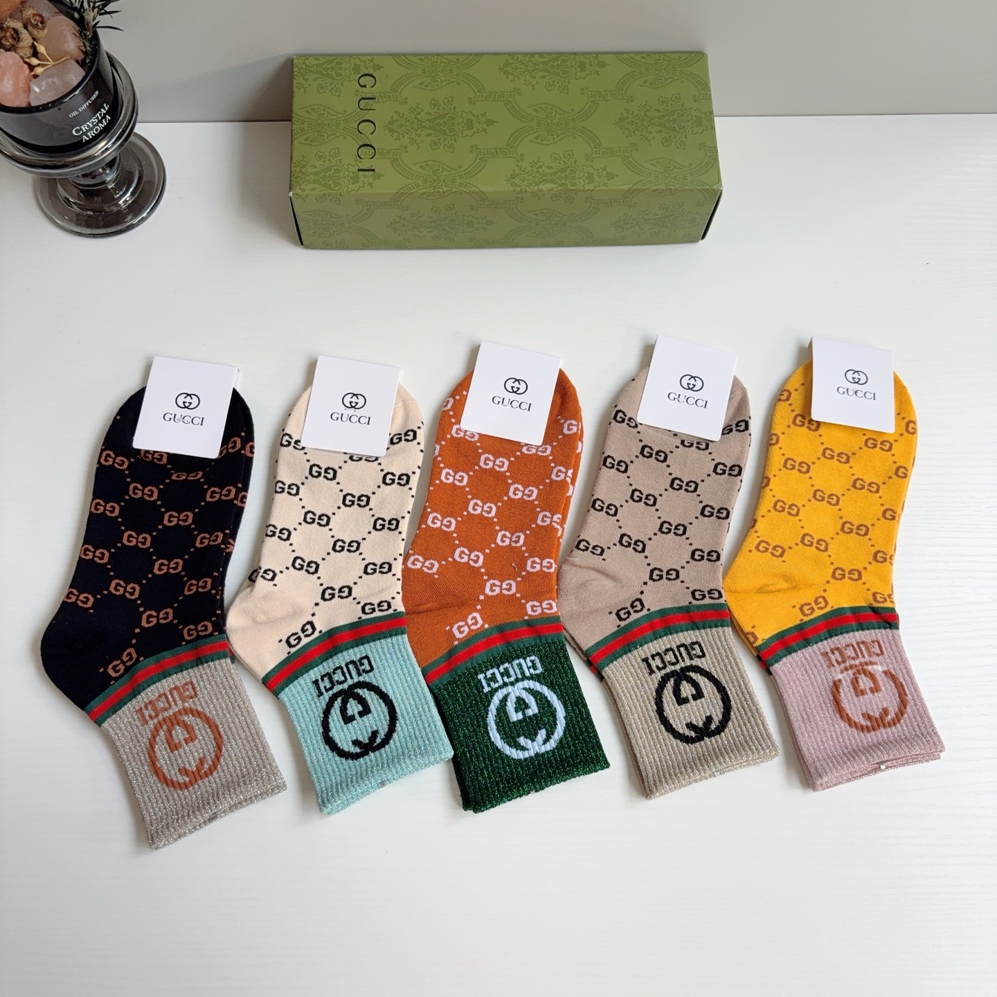 配包装（一盒5双）GUCCI 古奇 新款中筒袜子！纯棉面料，早秋款中筒袜子，💛大牌出街，潮人必备。超好搭
